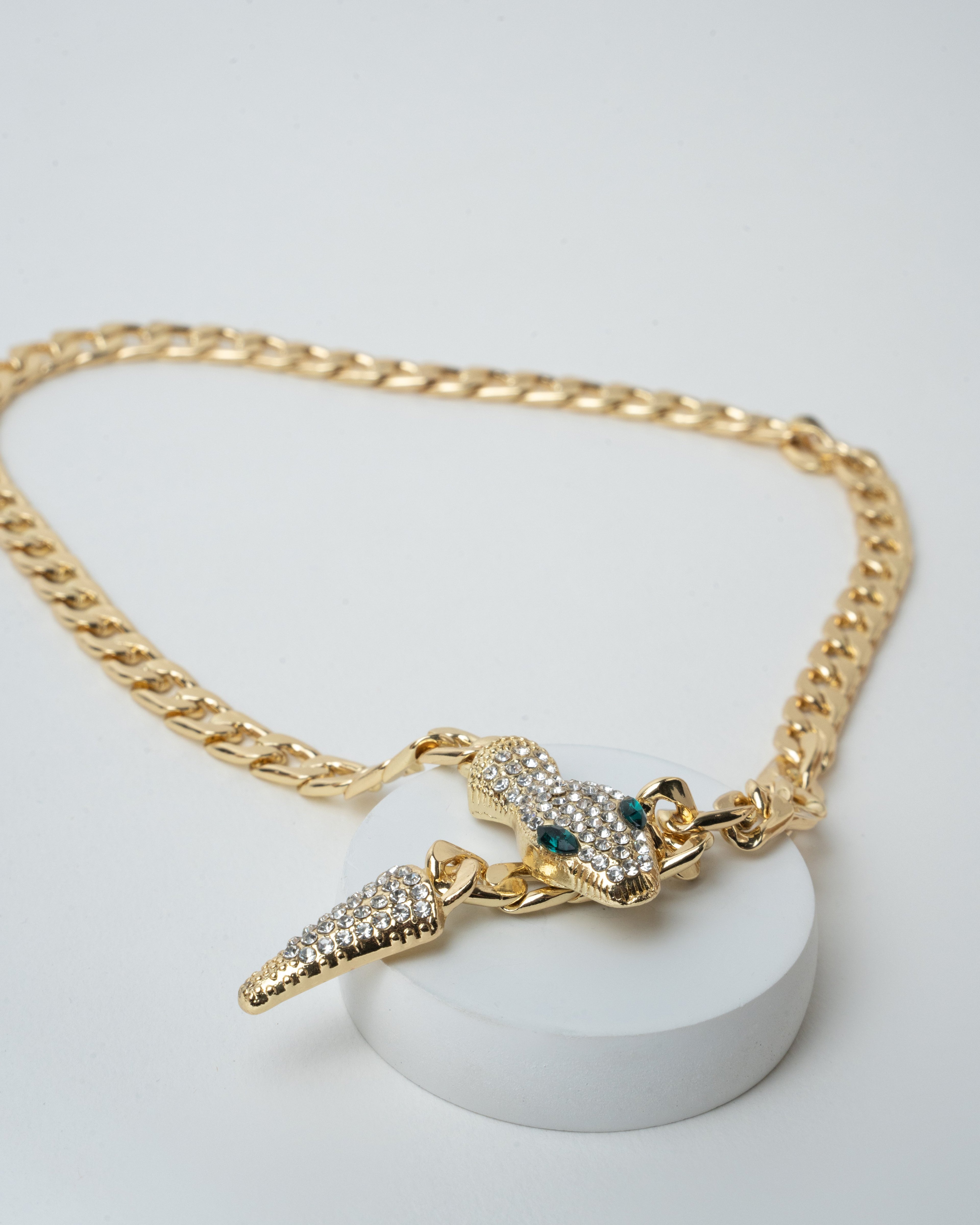 Exquisite Gold Snake-Head Chain Necklace