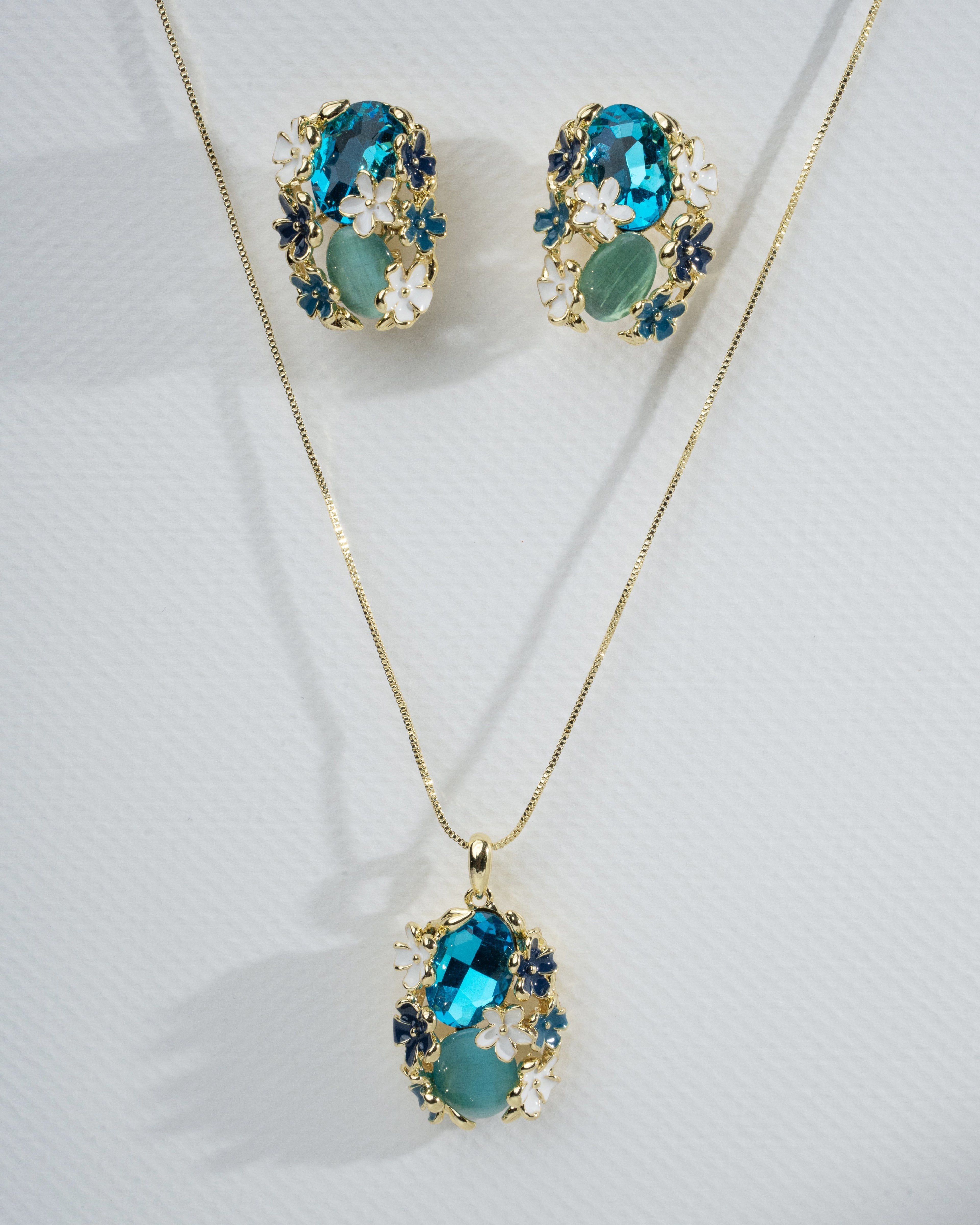 Elegant Teal Gemstone & Floral Set: Necklace and Earrings