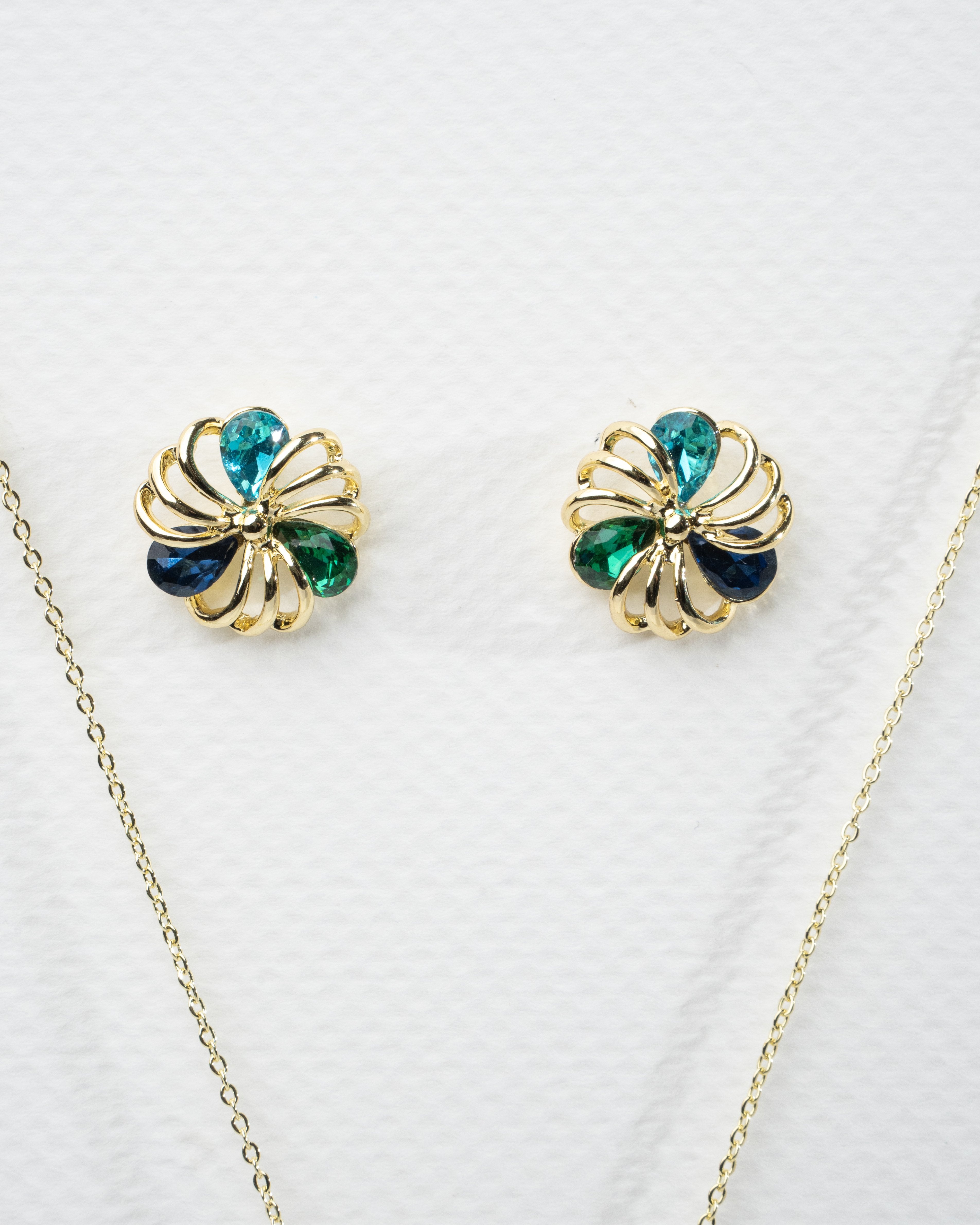 Elegant Gold and Gemstone Flower Jewelry Set