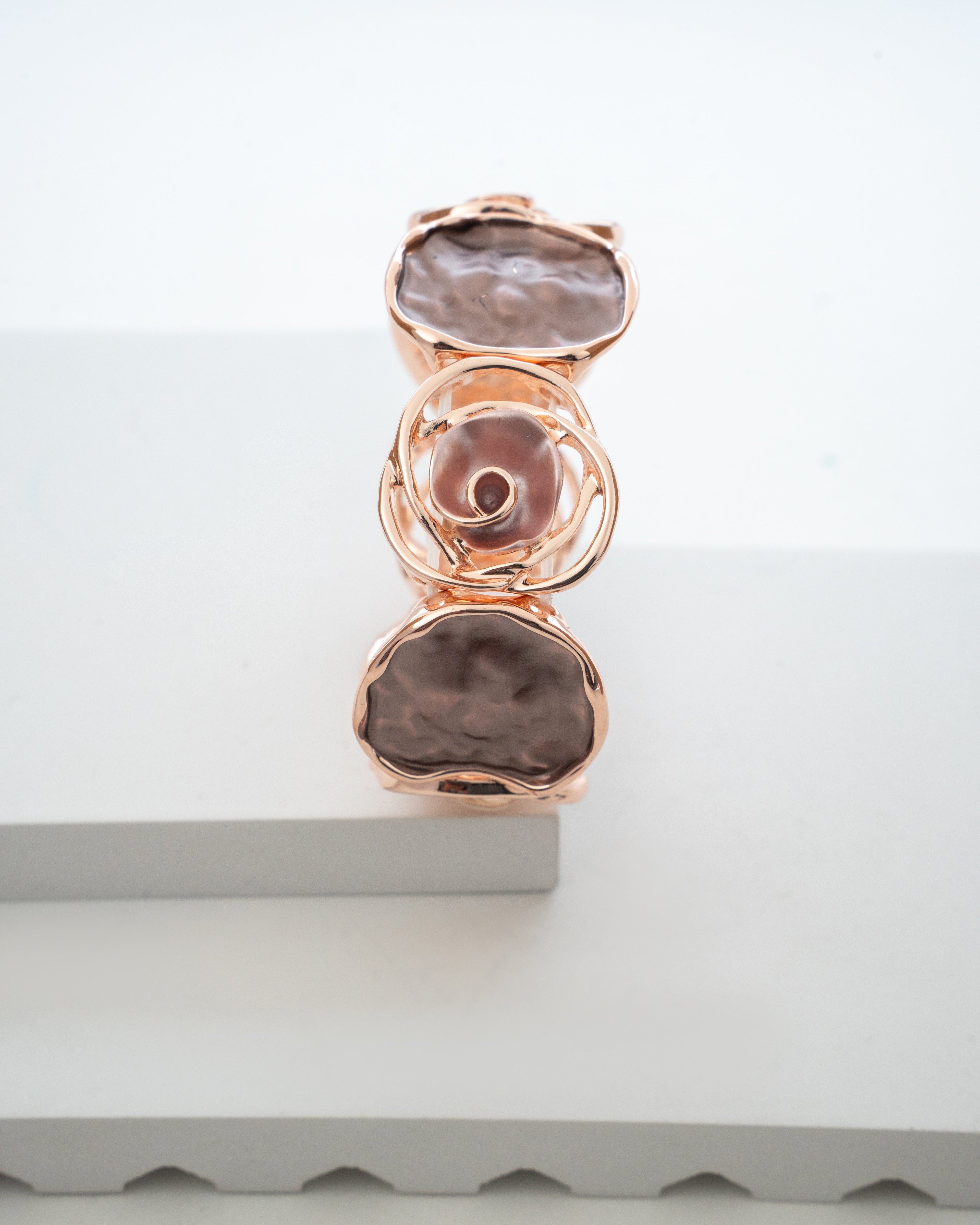 Elegant Rose Gold Shell & Stone Bracelet