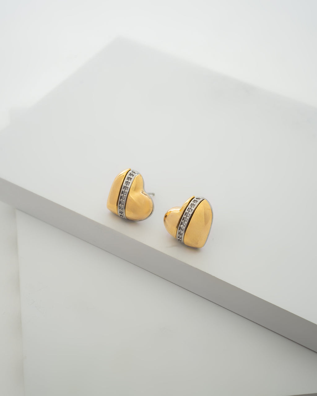 Elegant Gold Heart Stud Earrings with Diamond Accents