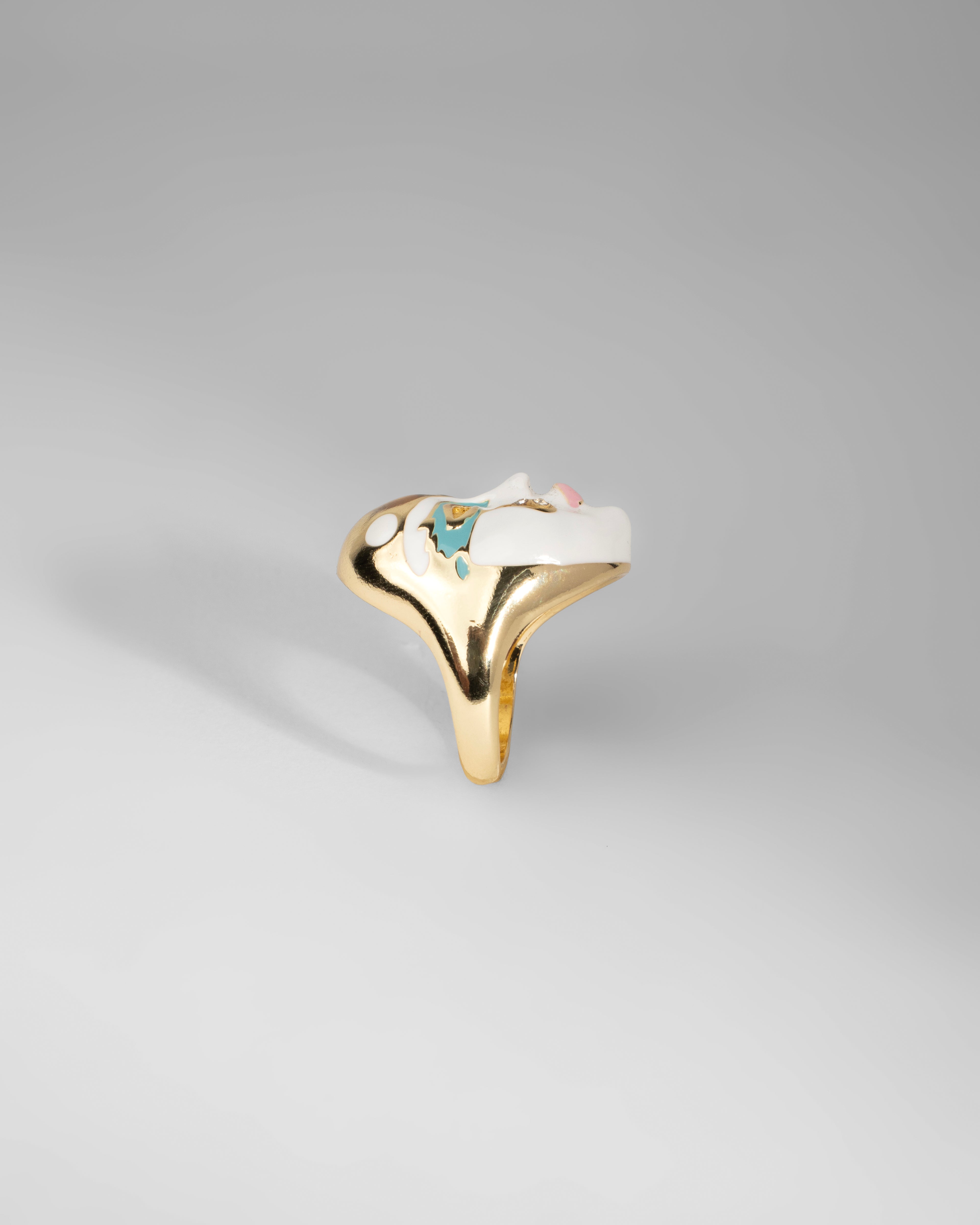 Exquisite Venetian Mask-Inspired Decorative Figurine