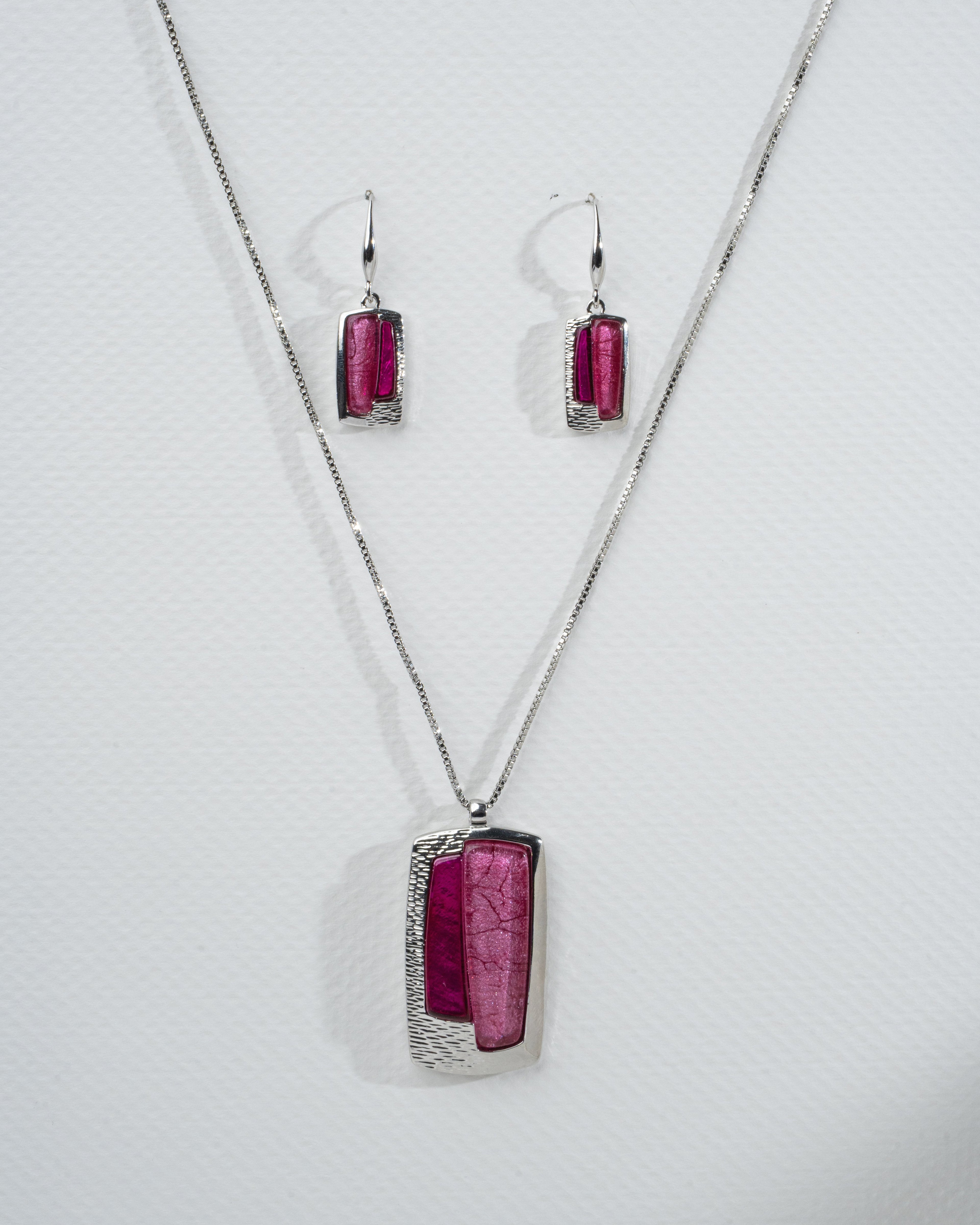 Elegant Pink Glass Textured Necklace and Earring Set