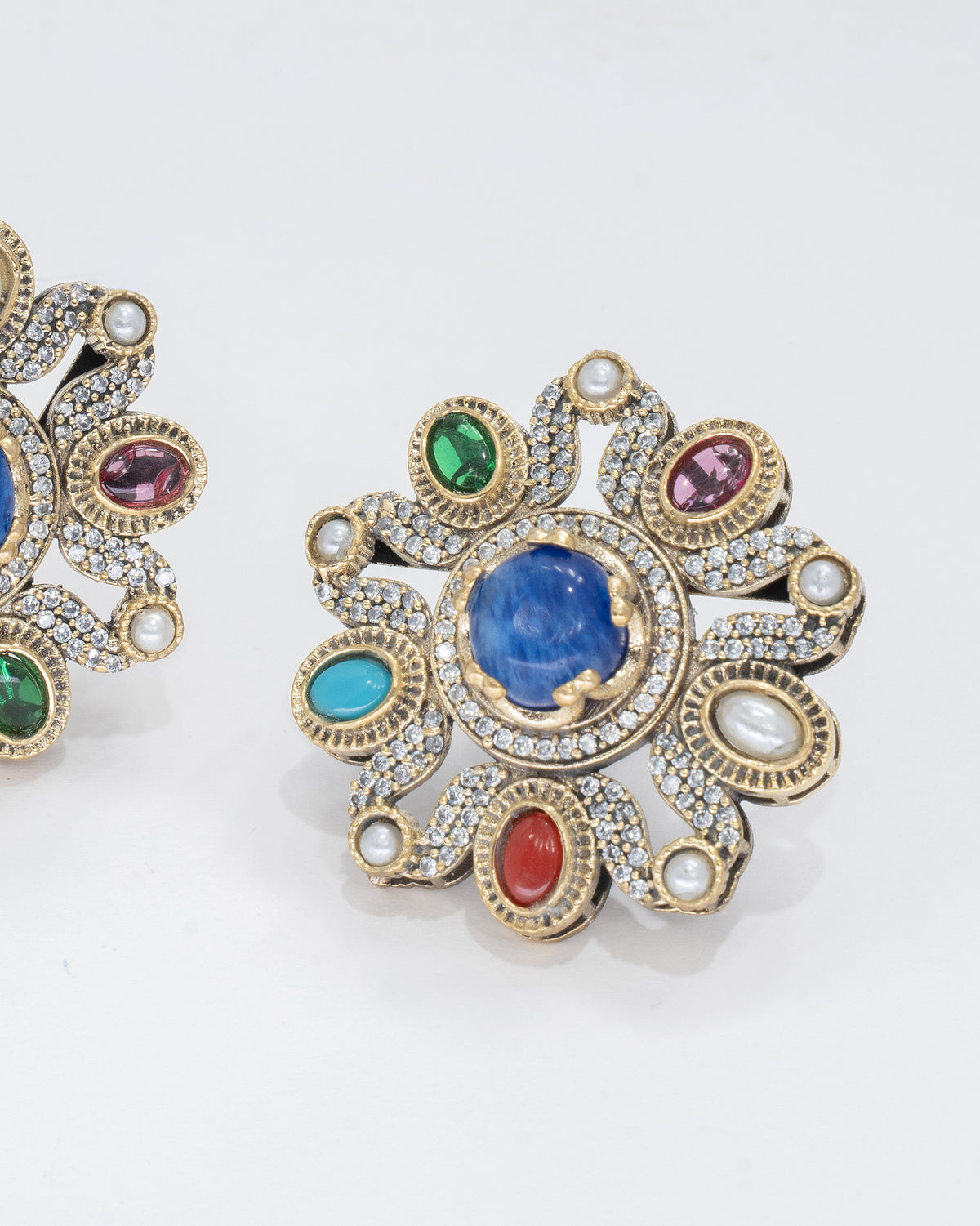 Exquisite Multicolor Gemstone Floral
