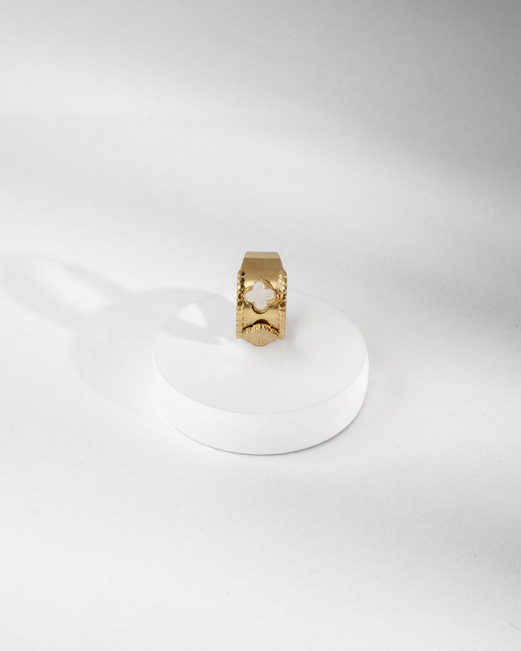 Elegant Gold-Plated Clover Ring