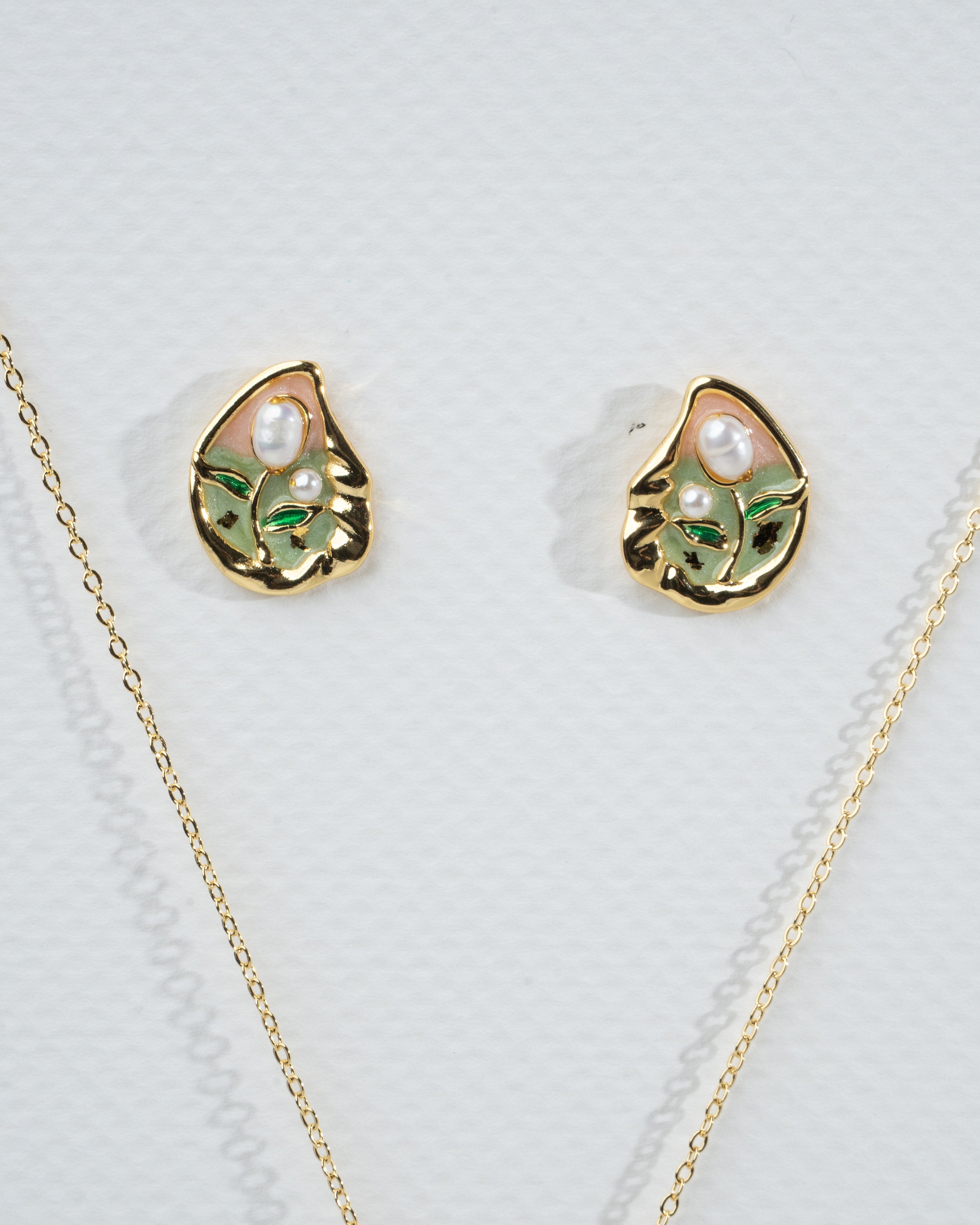 Elegant Pearl & Enamel Gold Jewelry Set