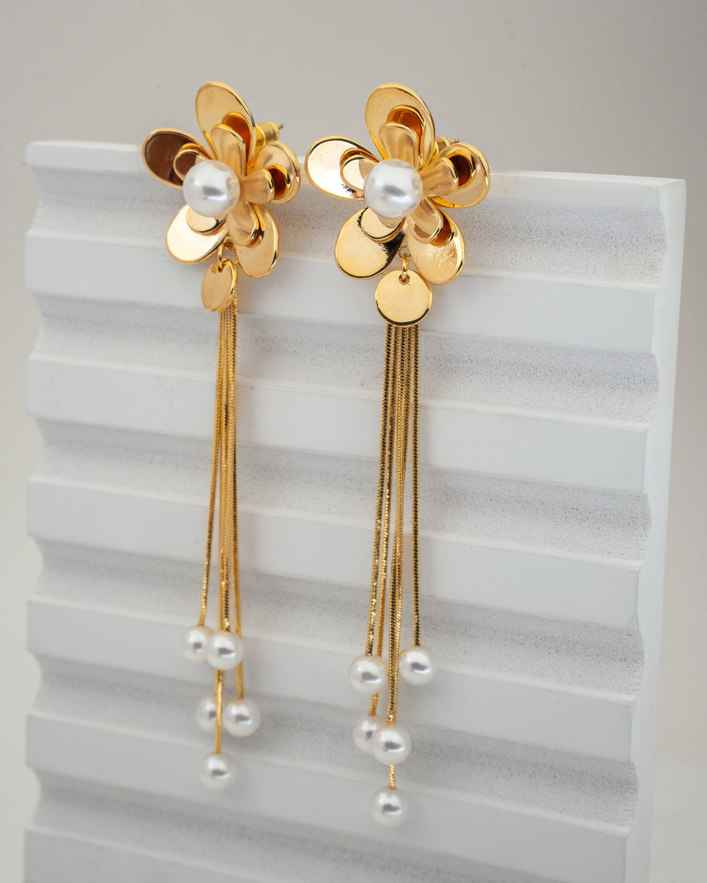 Elegant Floral Pearl Tassel Earrings