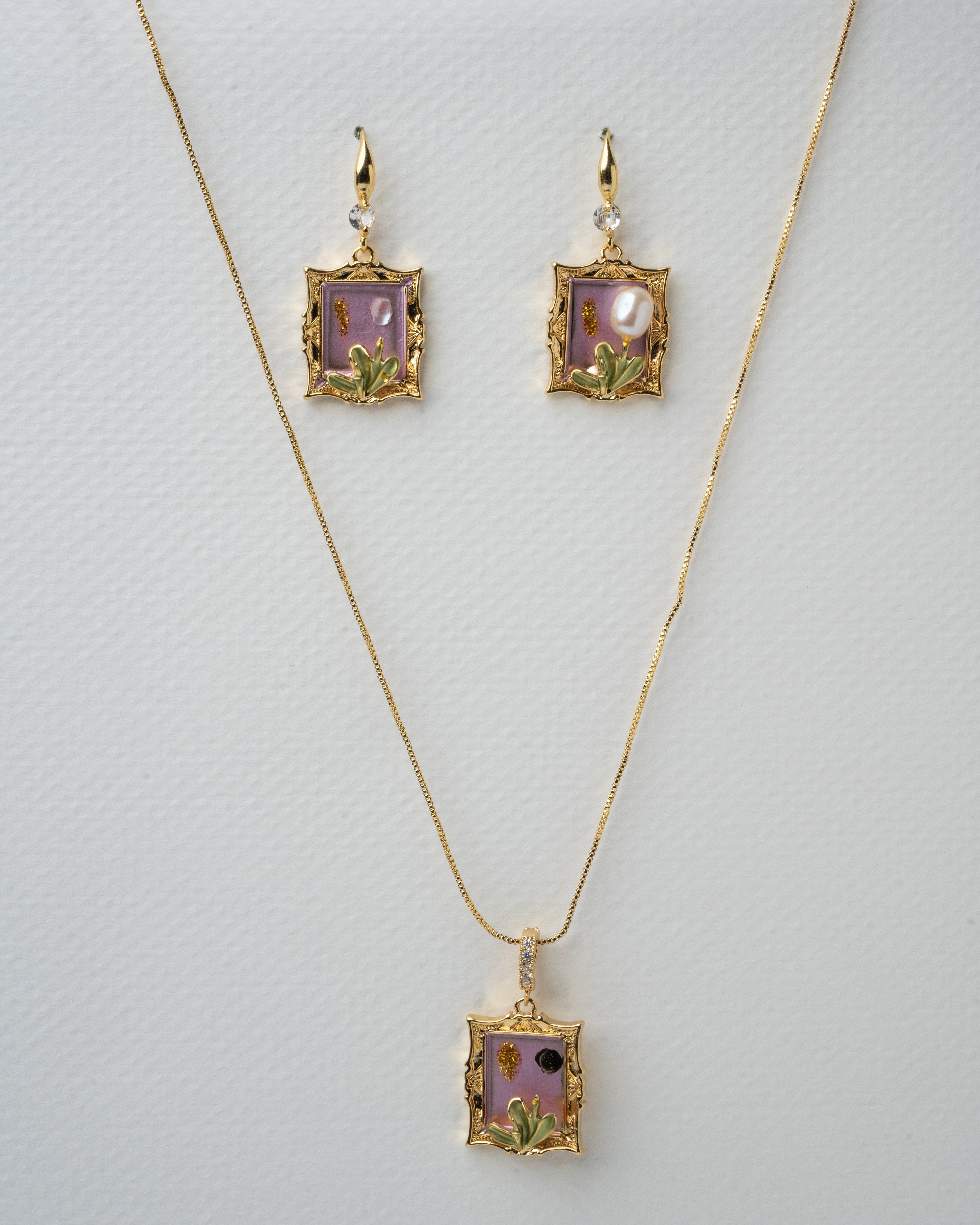 Elegant Floral Frame Pendant and Earring Set