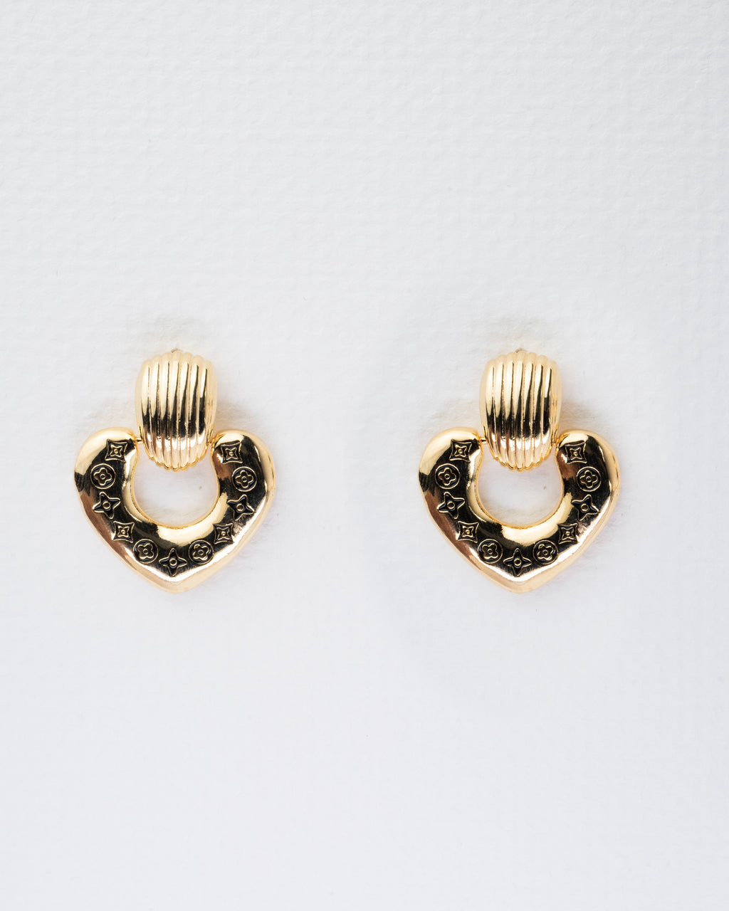 Elegant Gold Heart Motif Earrings