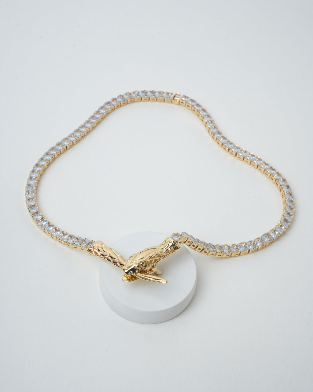 Exquisite Gold Serpent Necklace with Diamond Accents