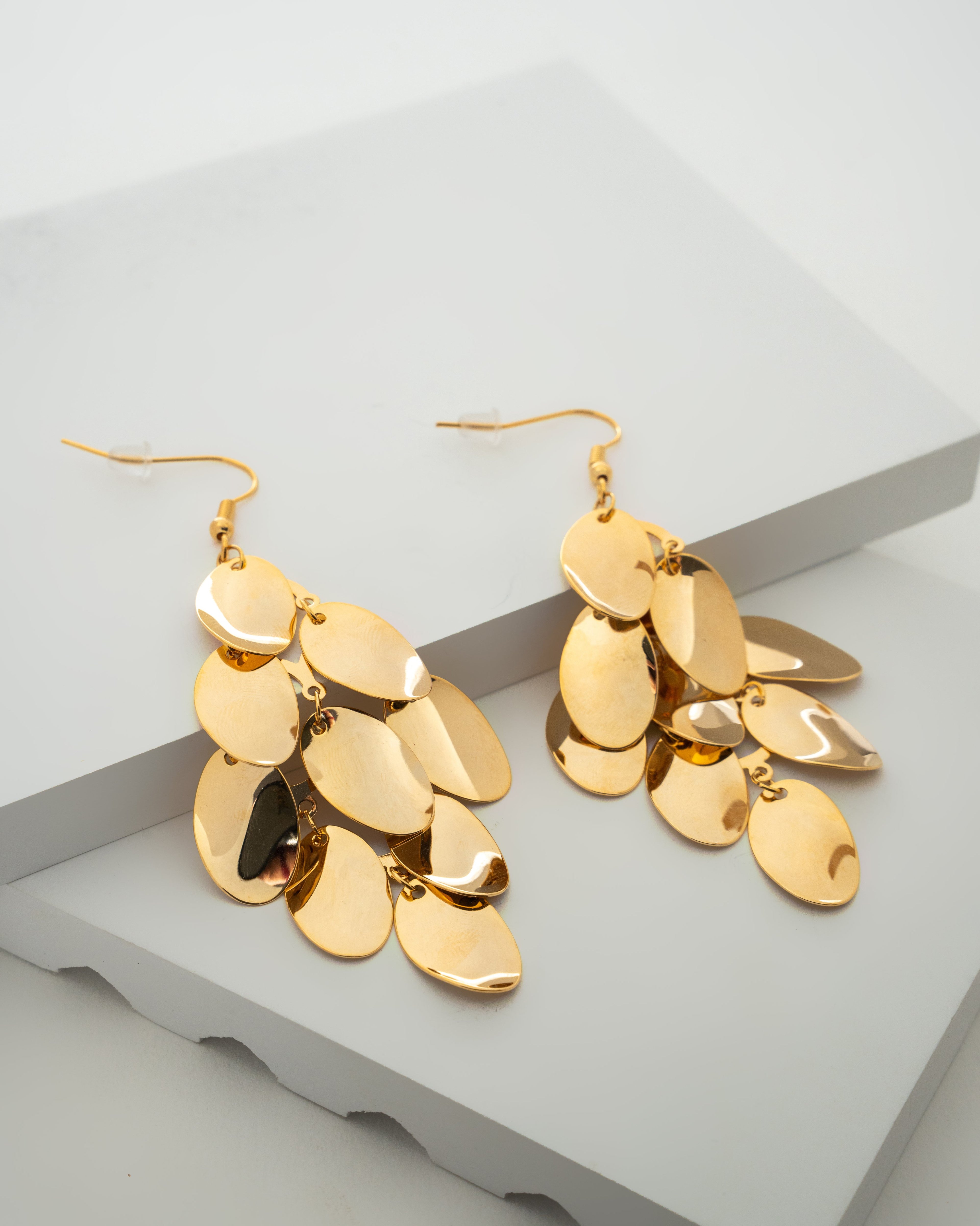 Chic Golden Dangle Cascade Earrings