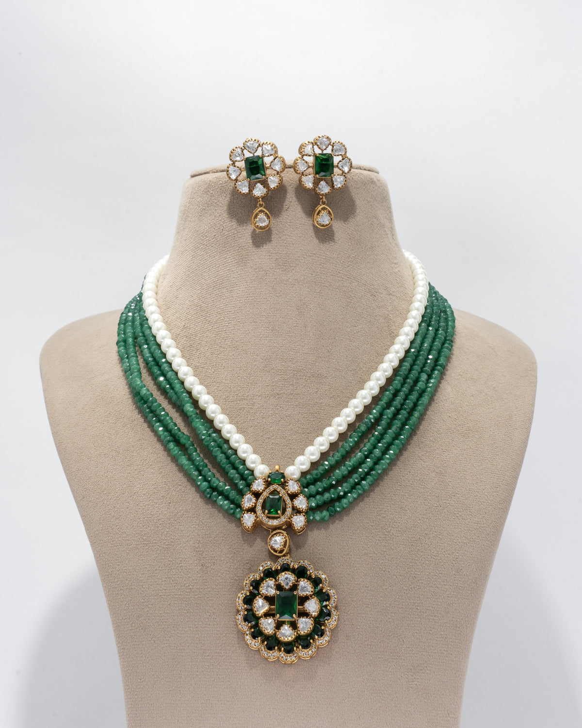 Luxury Emerald and Diamond Dangle Earrings