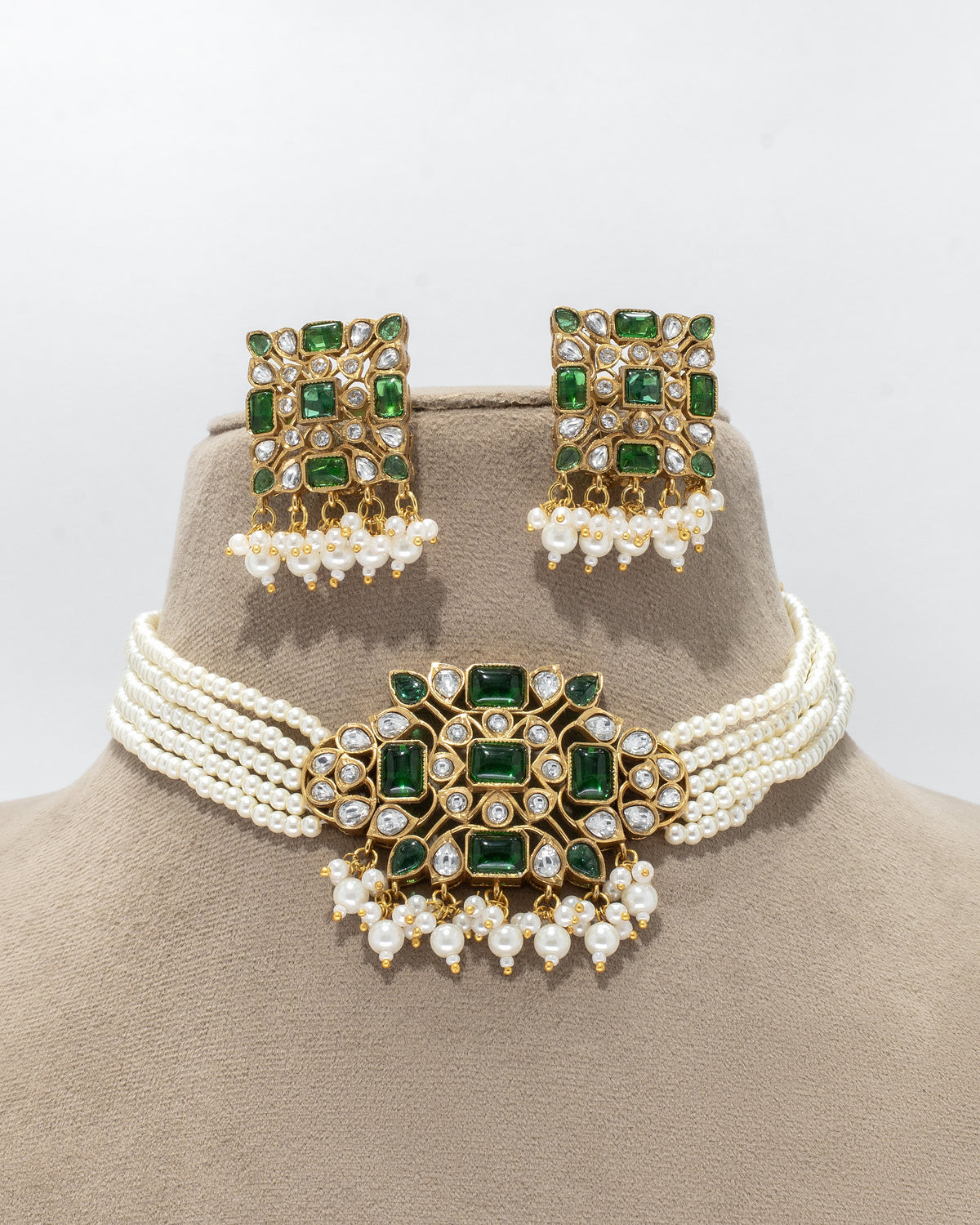 Elegant Green Gemstone and Pearl Choker Necklace Set