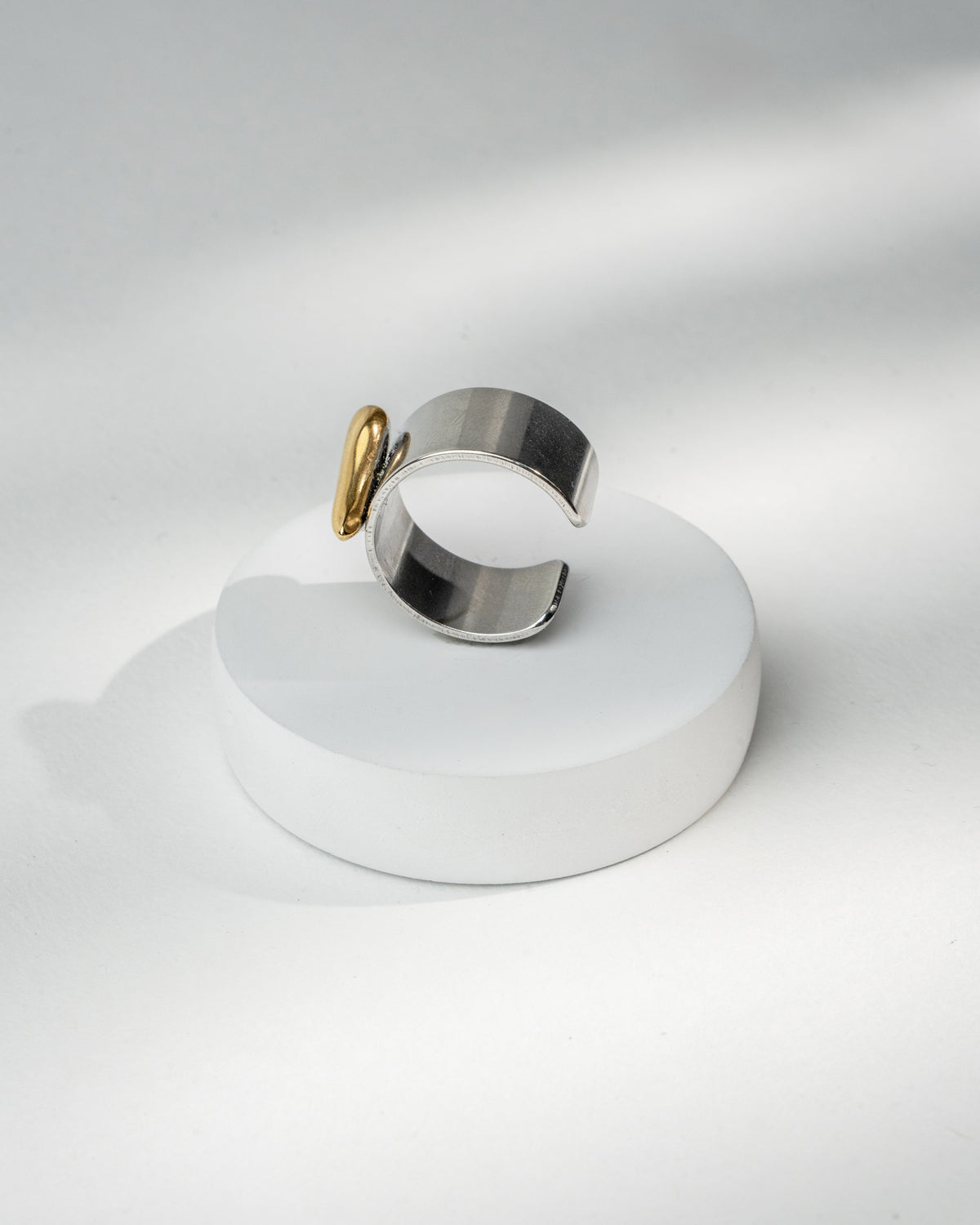 Elegant Gold and Silver Heart Ring