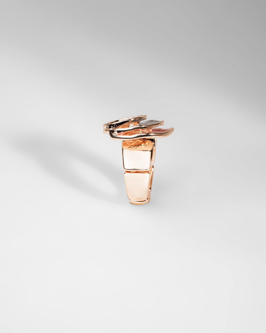 Elegant Rose Gold Band Ring