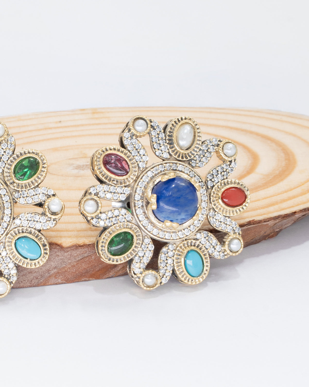 Exquisite Multicolor Gemstone Floral