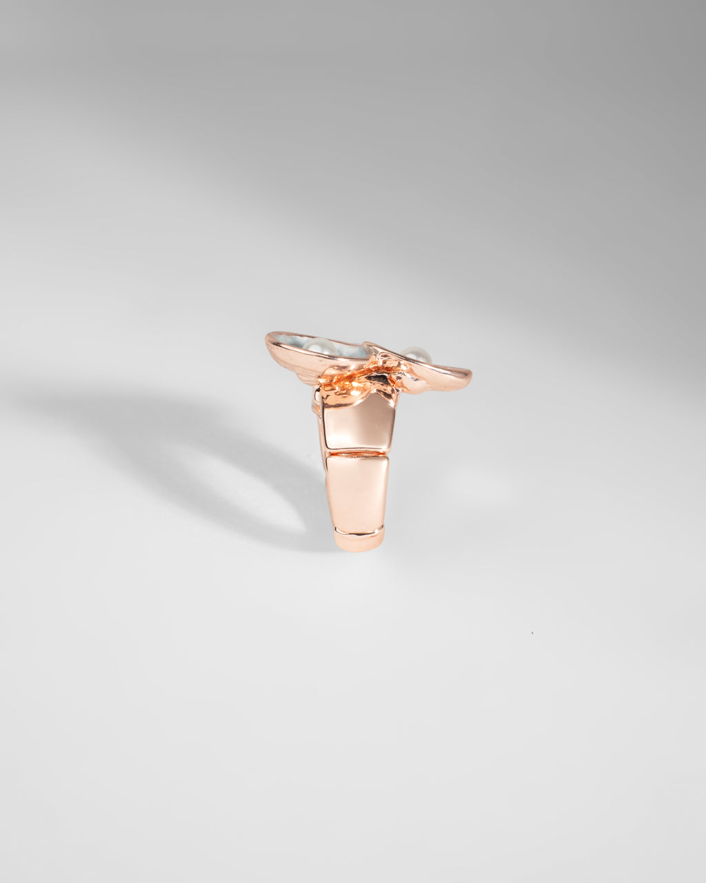 Elegant Triple Pearl Enamel Ring