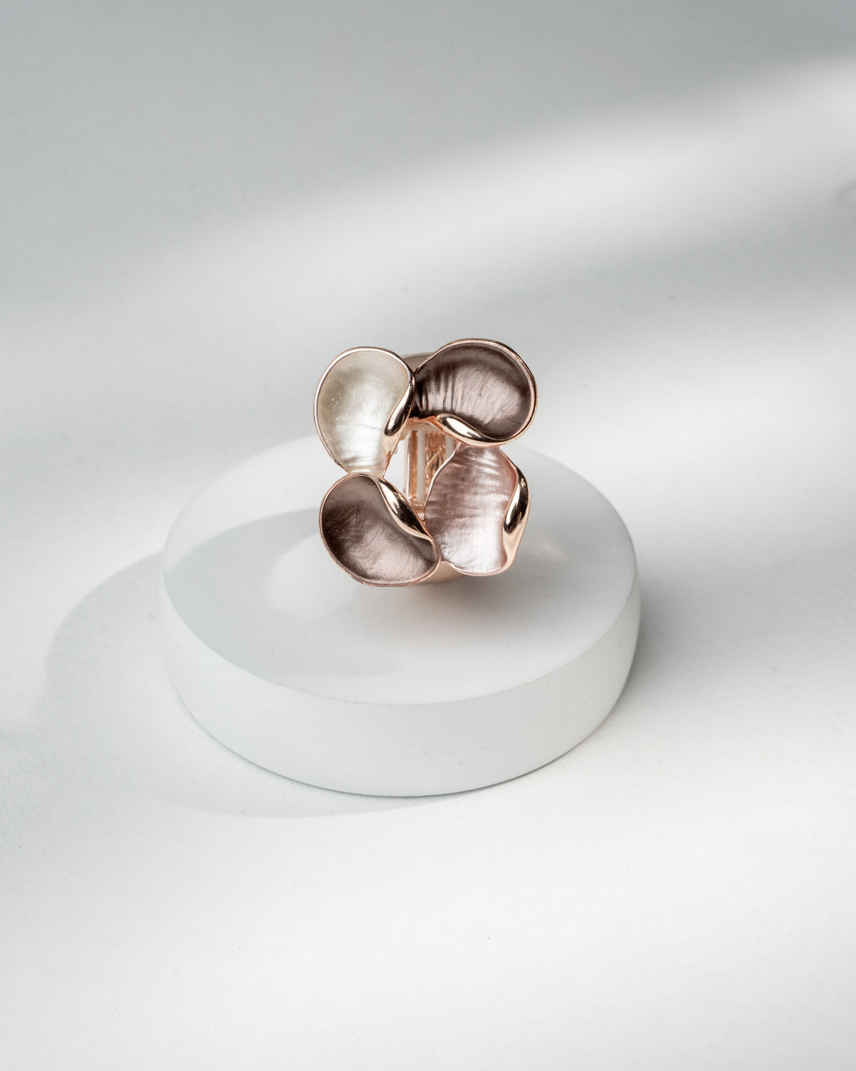 Elegant Rose Gold Floral Statement Ring