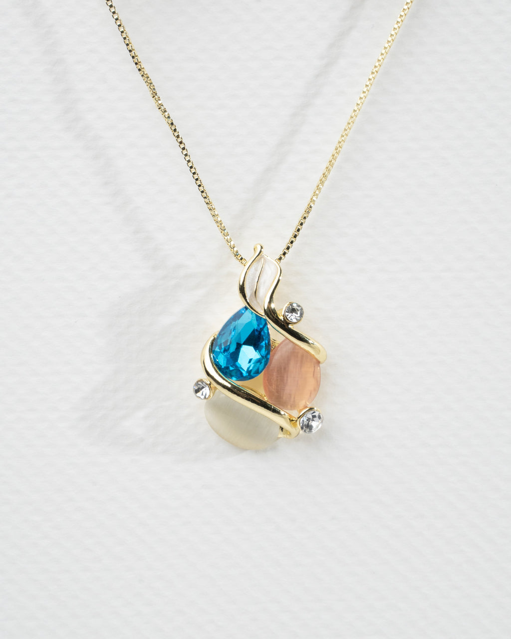 Elegant Tri-Gem Gold Pendant Necklace