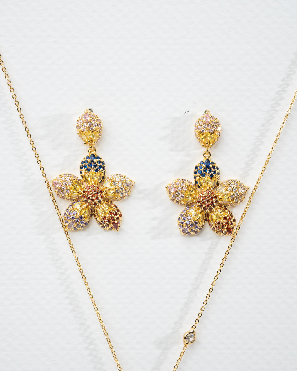 Exquisite Floral Gold Necklace and Earring Set with Multicolor Gemstones