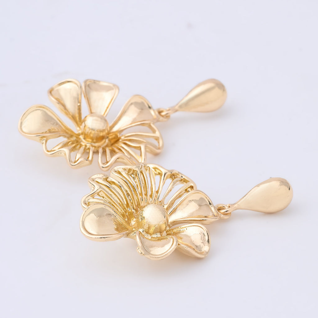 Elegant Floral Drop Earrings in Gold Tone