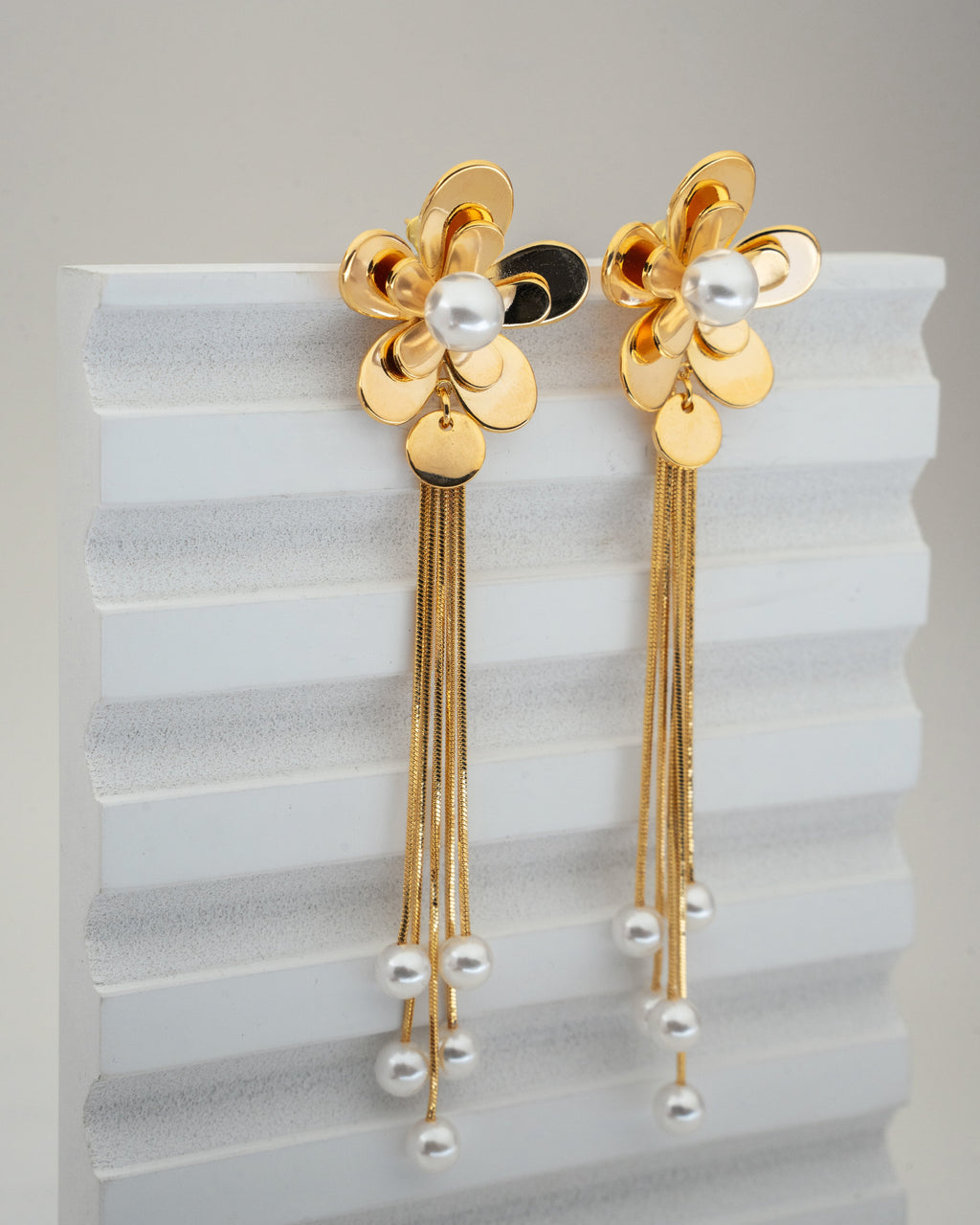 Elegant Floral Pearl Tassel Earrings
