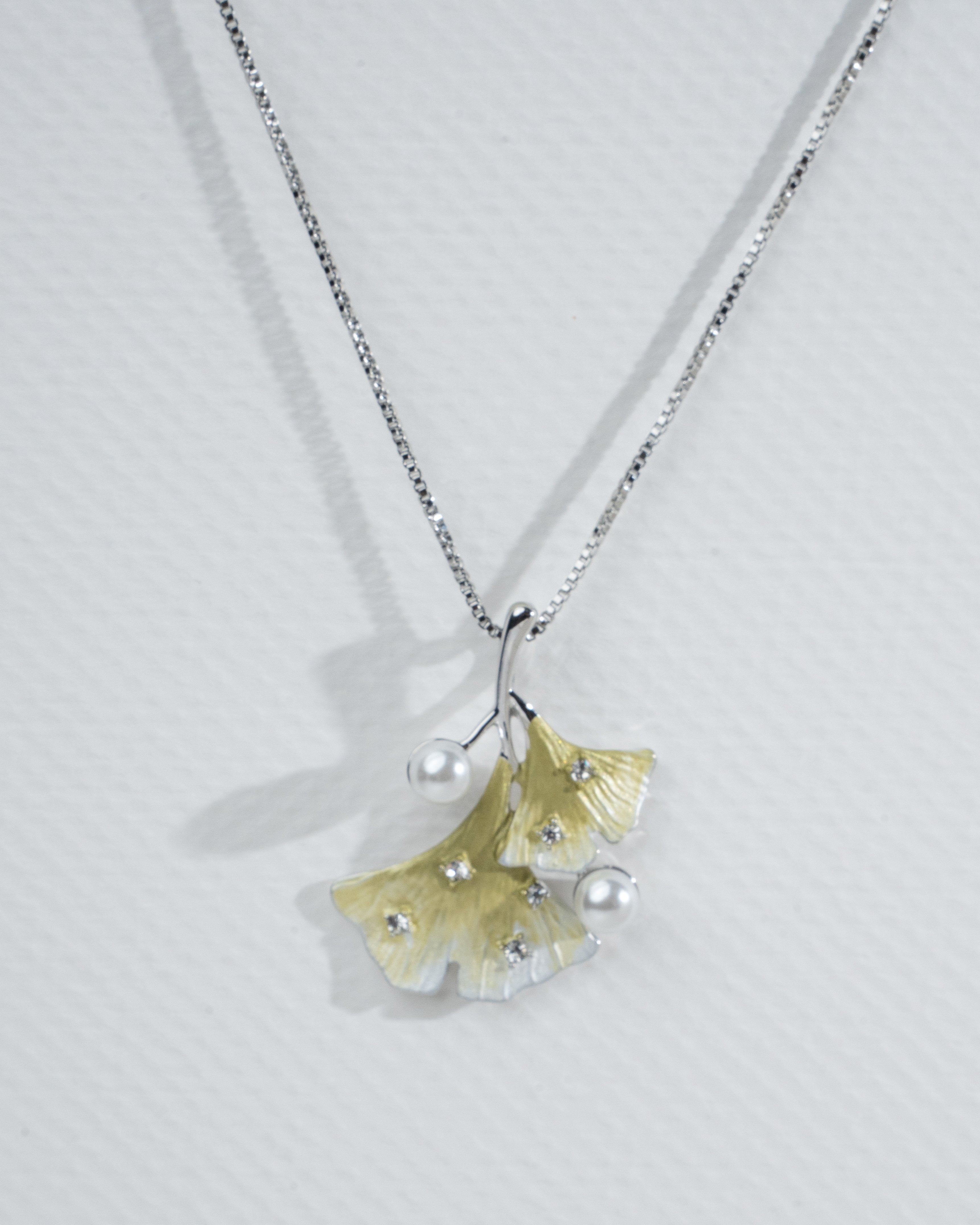 Elegant Ginkgo Leaf Jewelry Set with Pearls and Diamonds