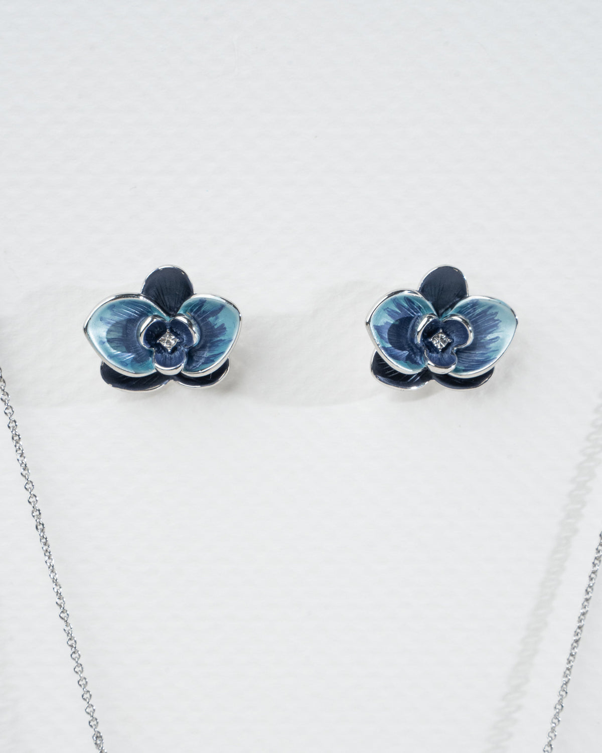 Elegant Blue Orchid Jewelry Set - Necklace and Earrings