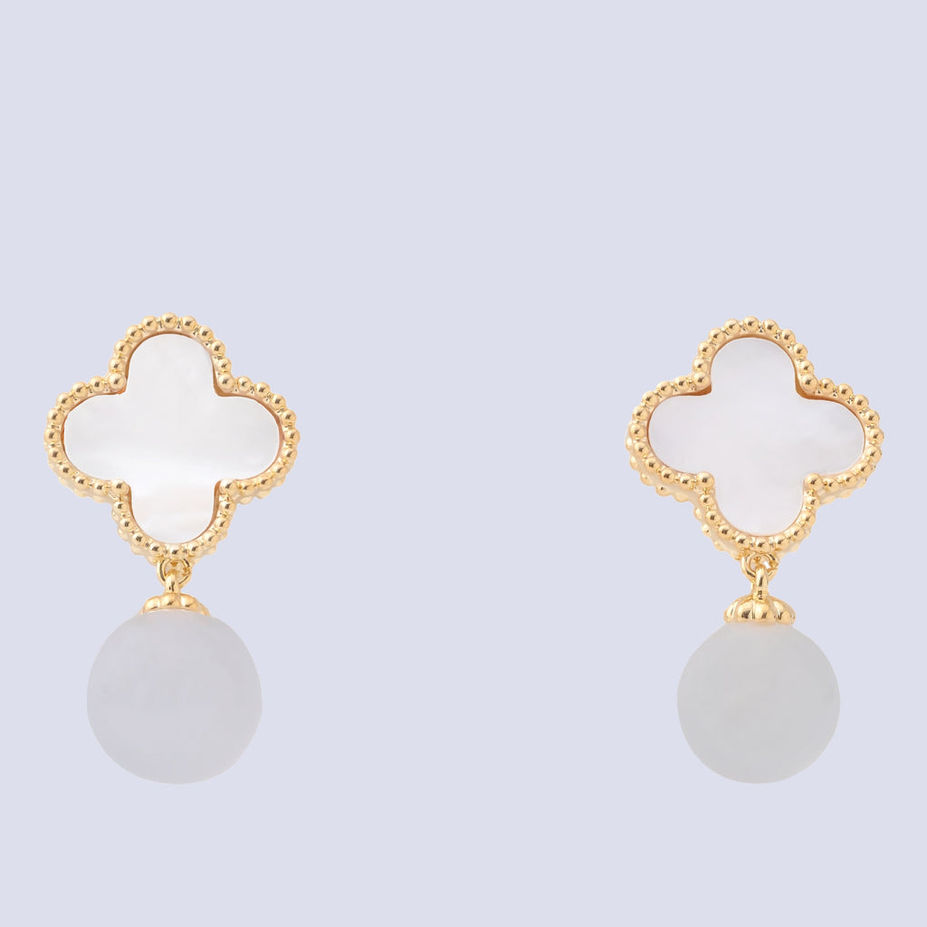 Luxurious Clover Pearl Drop Earrings in Gold