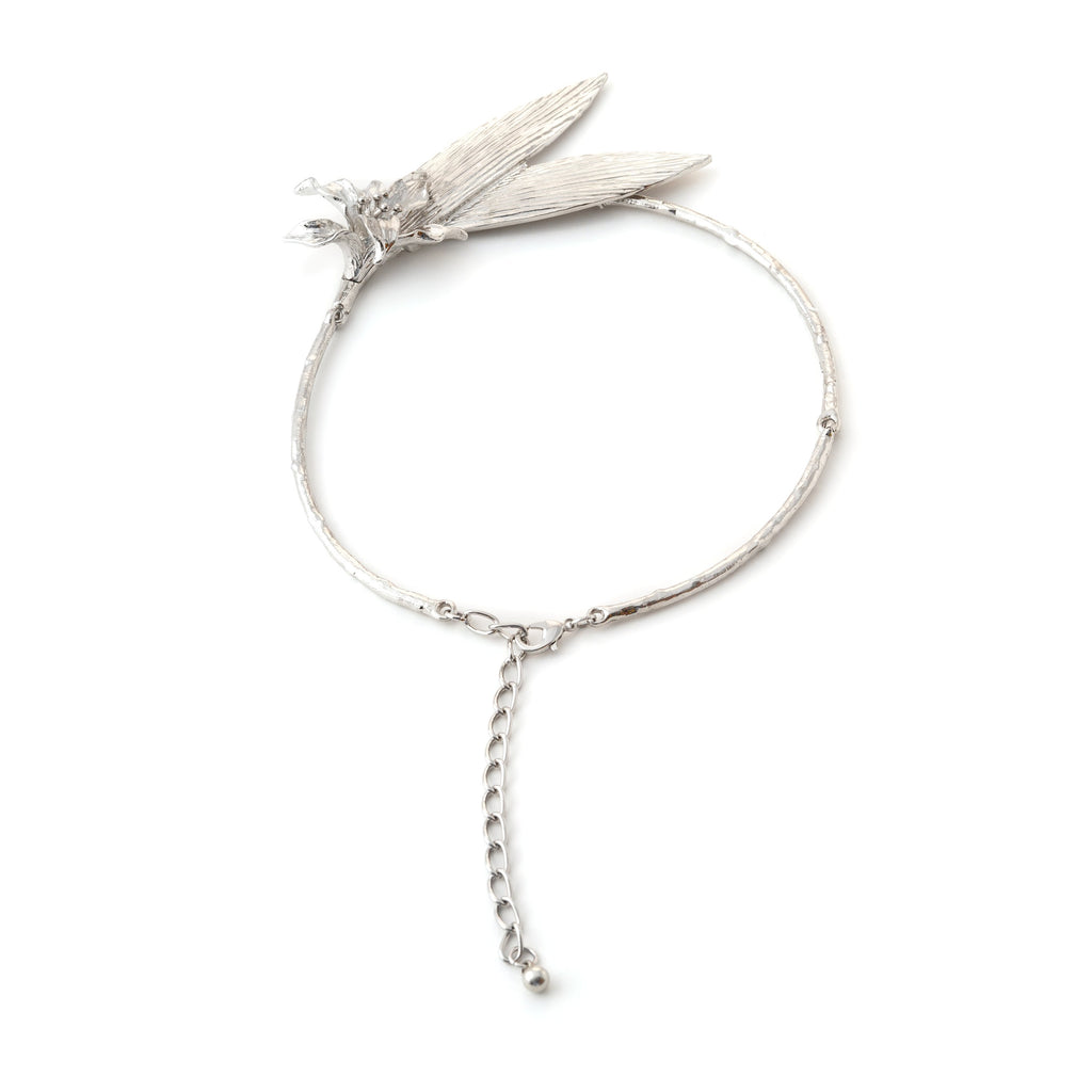 Elegant Silver Floral Leaf Nacklace