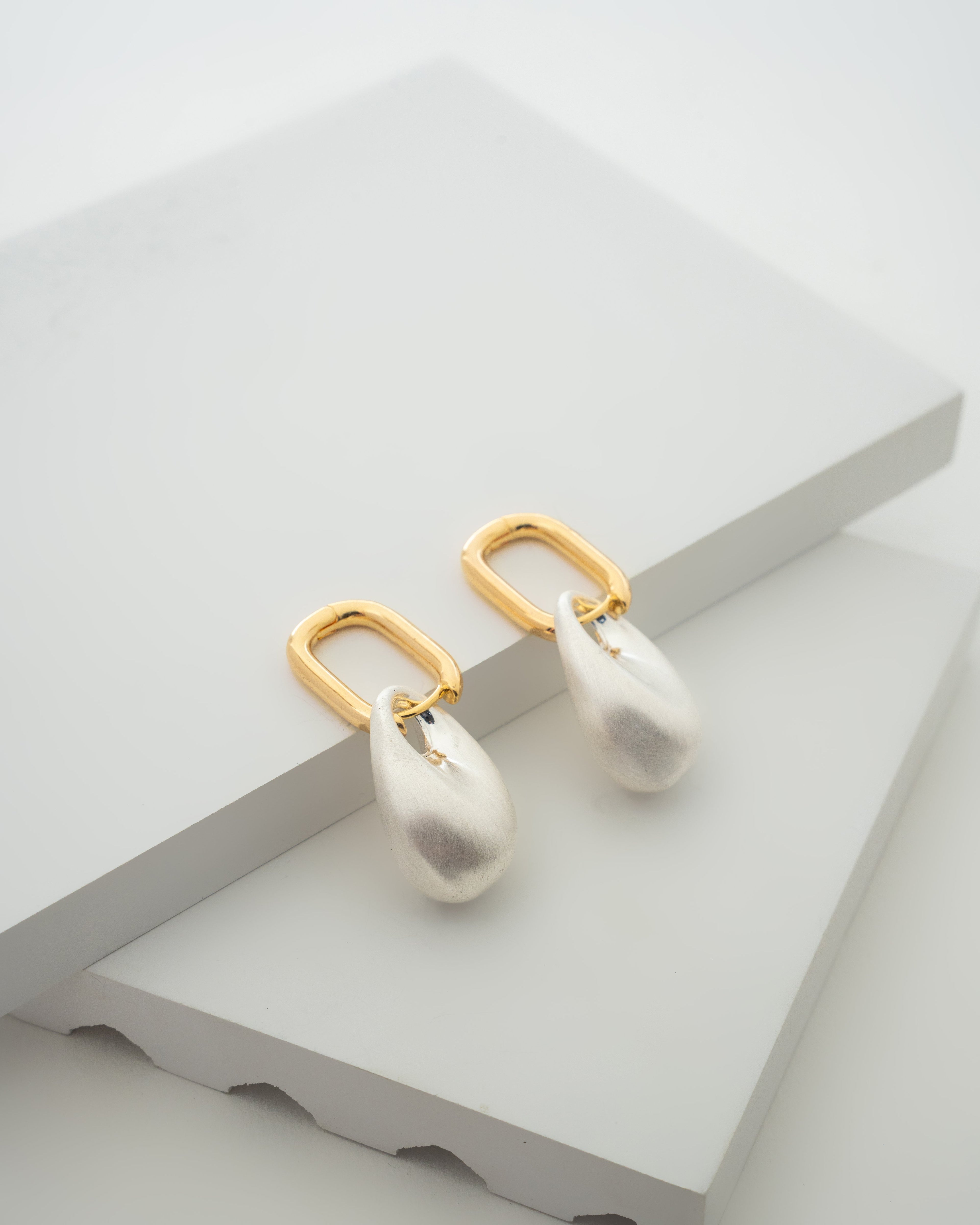 Elegant Dual-Tone Drop Earrings