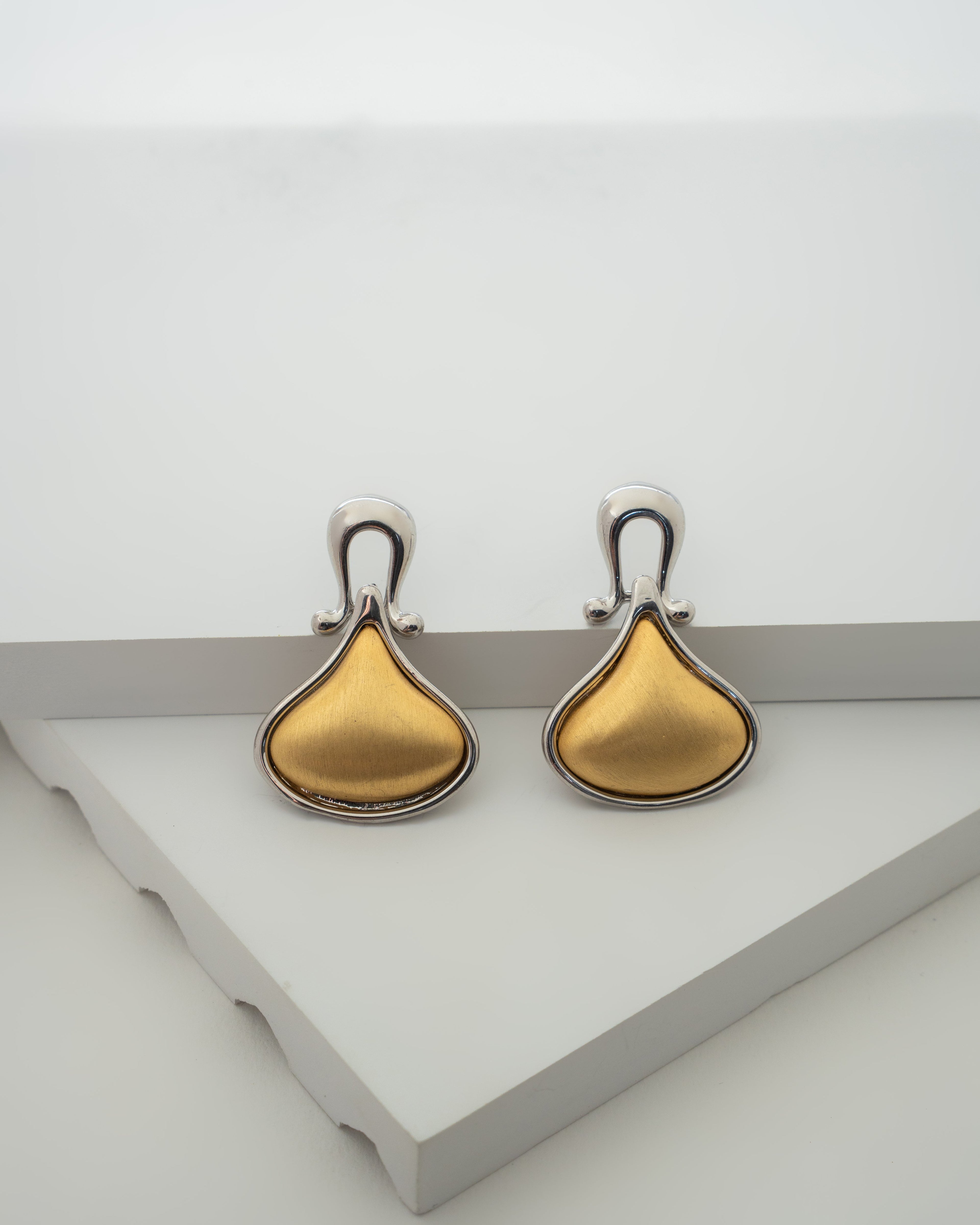 Elegant Two-Tone Teardrop Earrings