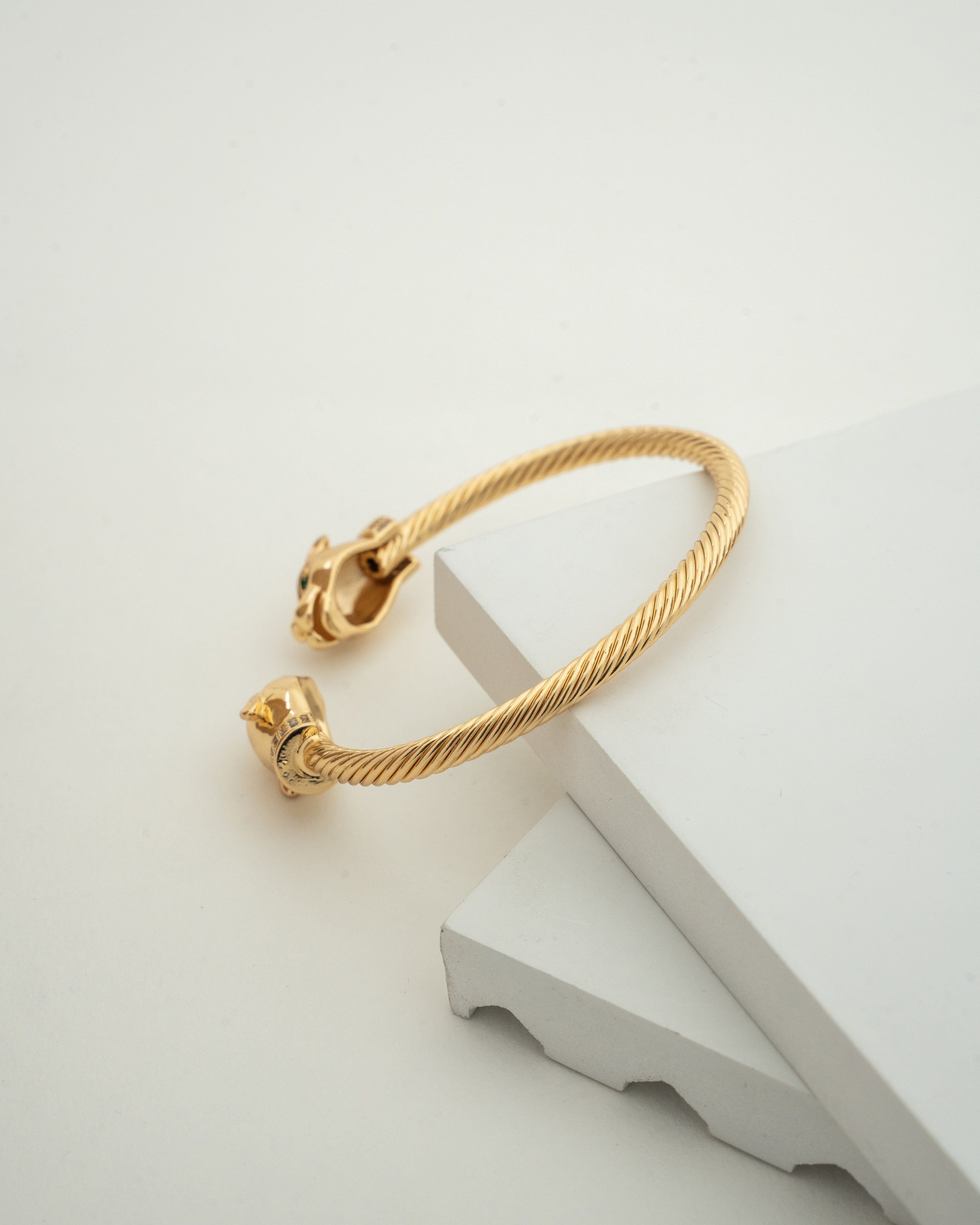 Exquisite Gold Panther Head Cuff Bracelet