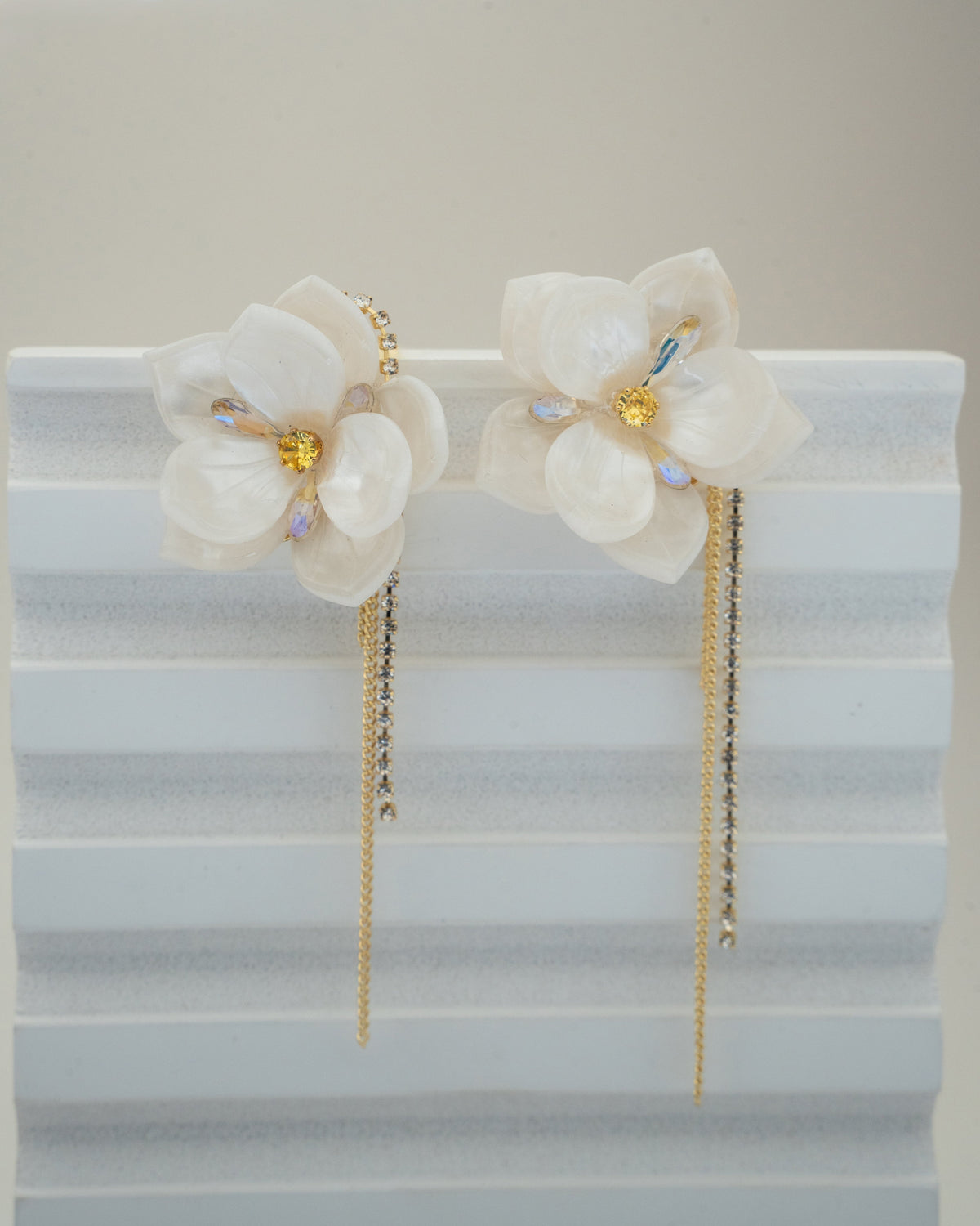 Elegant Floral Pearl Dangle Earrings with Gold Chains