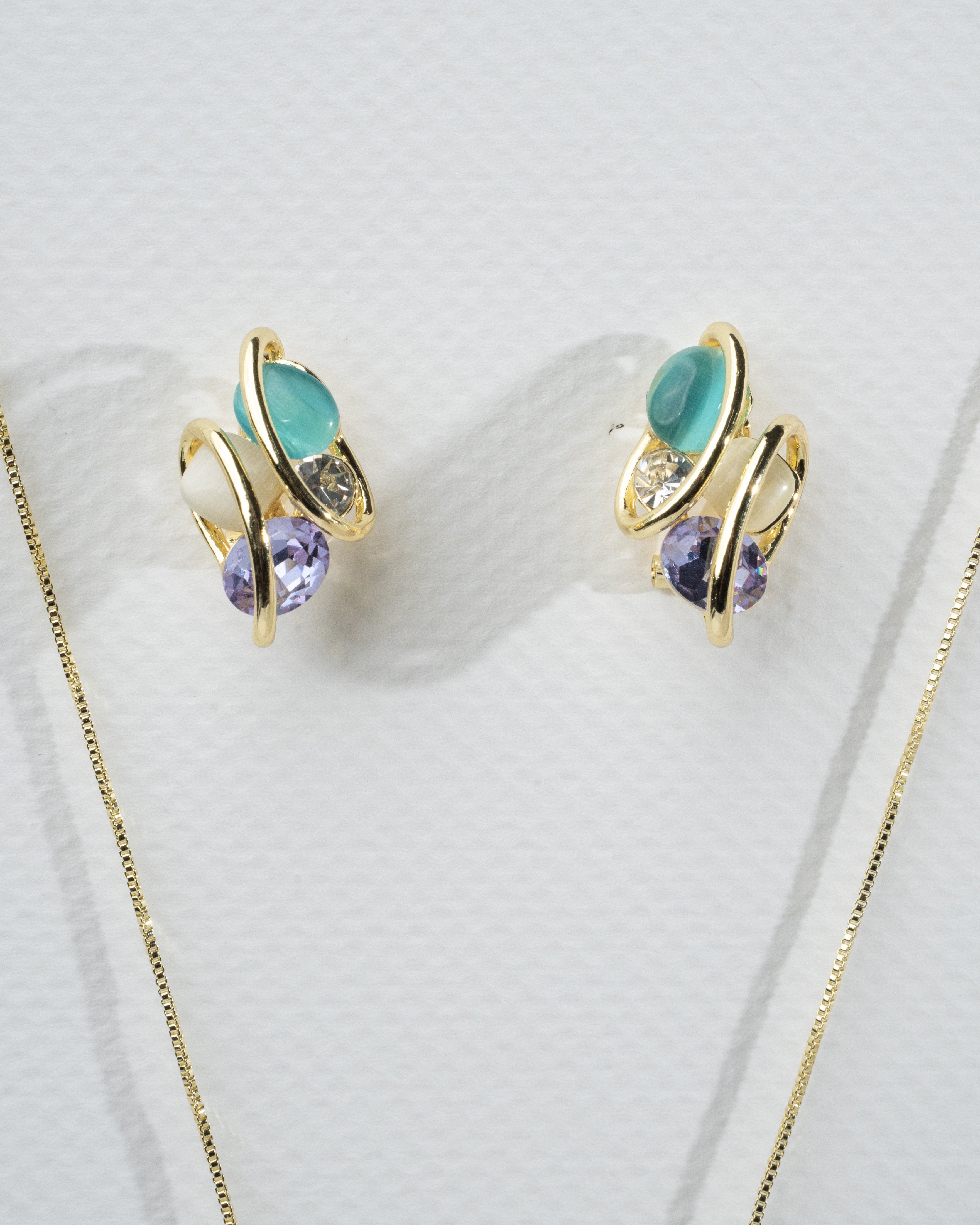 Elegant Gold-Plated Multistone Jewelry Set with Necklace and Earrings