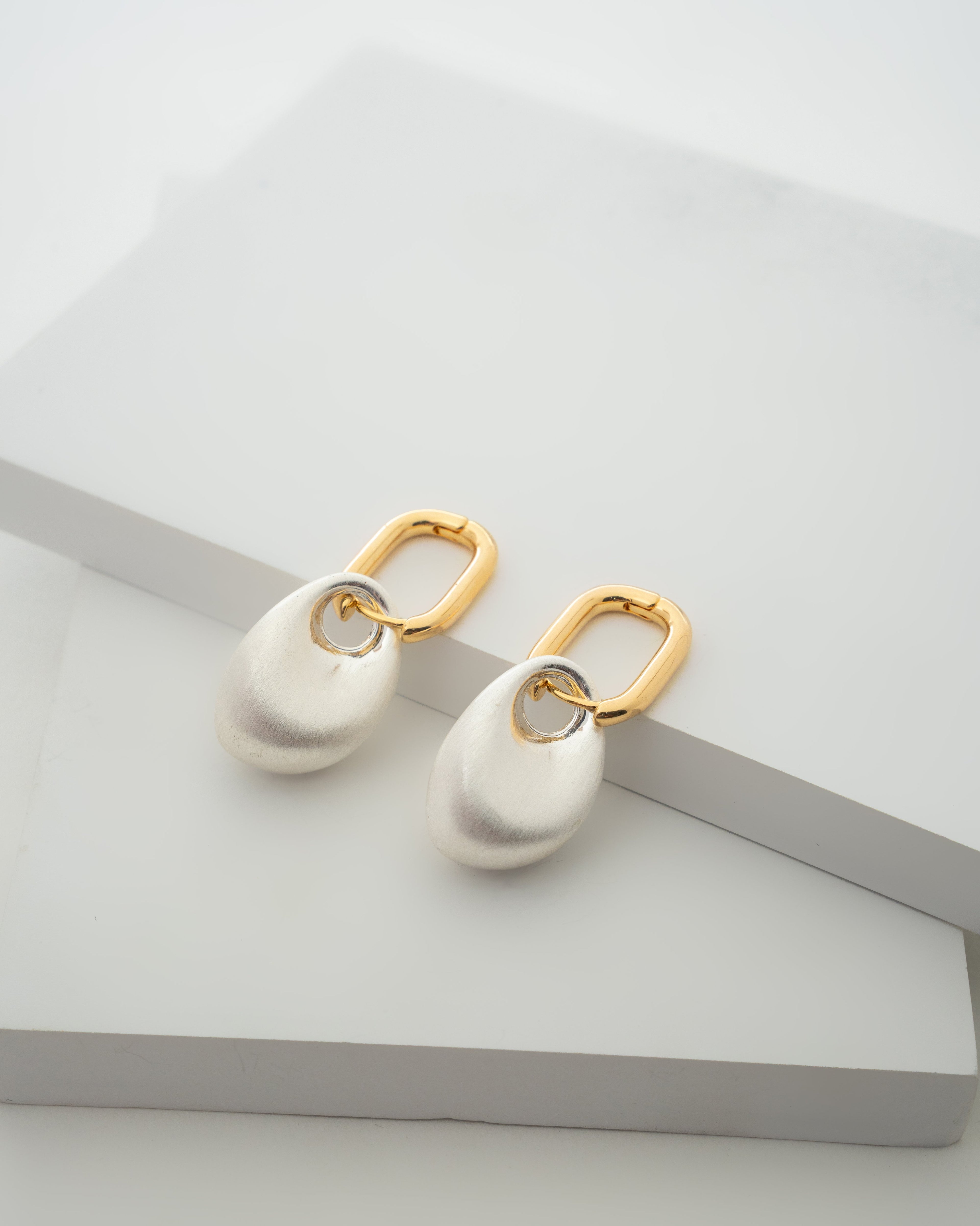 Elegant Dual-Tone Drop Earrings