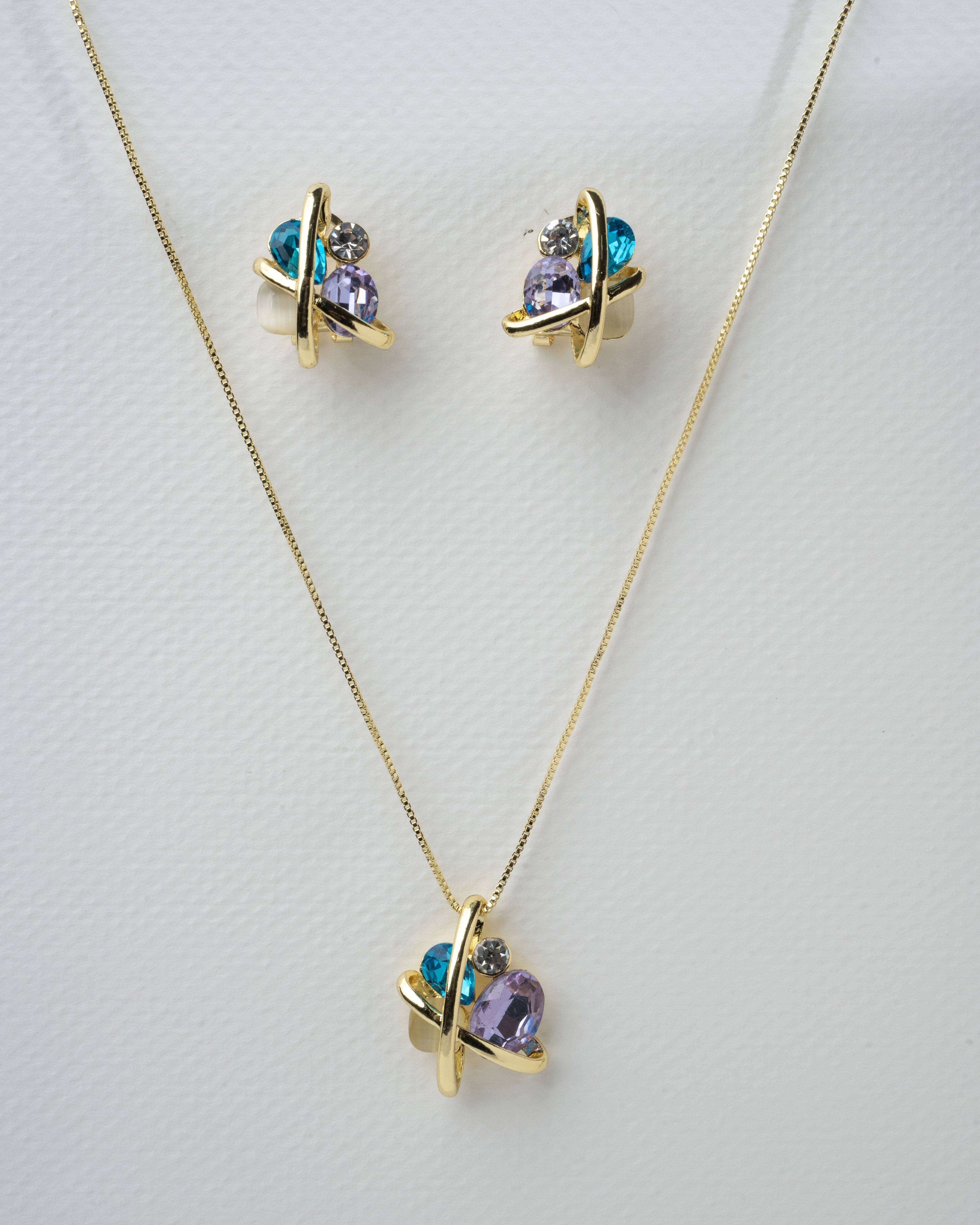 Elegant Multi-Stone Pendant Necklace and Earrings Set