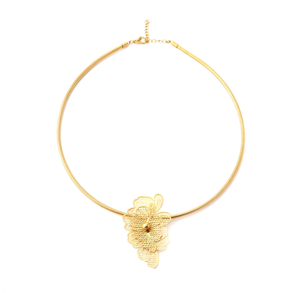 Exquisite Gold Flower Pendant Choker Necklace