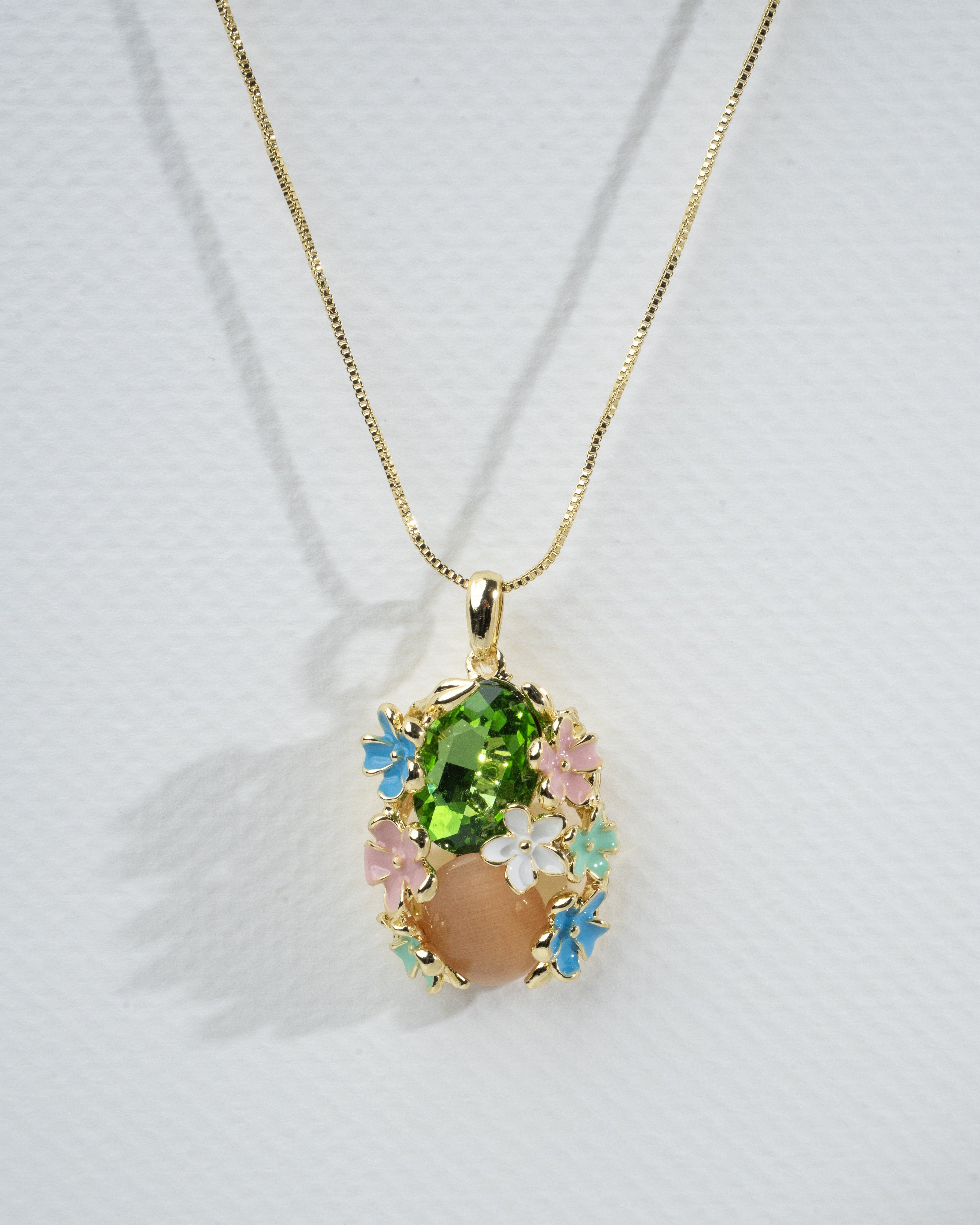 Elegant Floral and Gemstone Jewelry Set - Necklace and Earrings