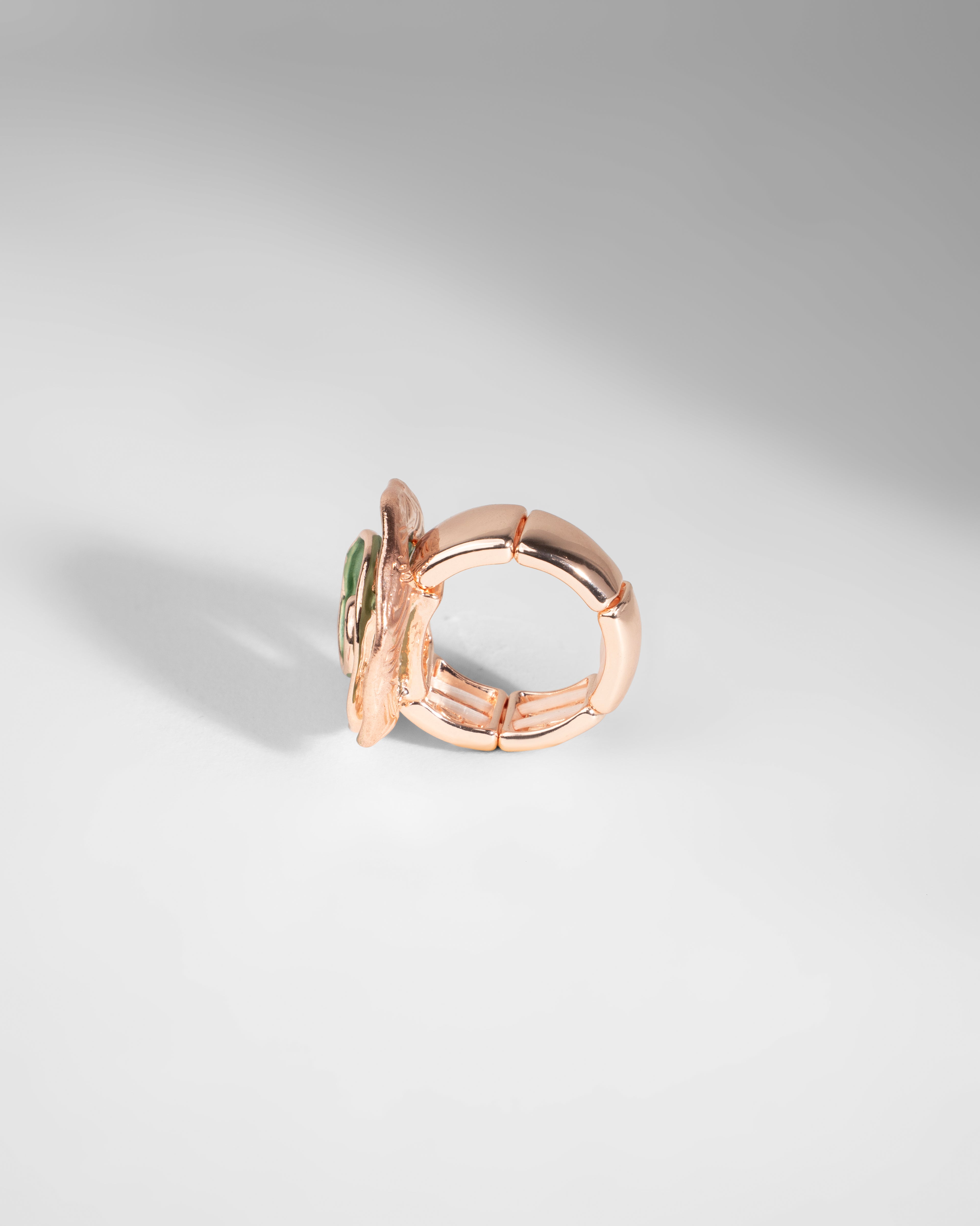 Elegant Green Swirl Ceramic Ring