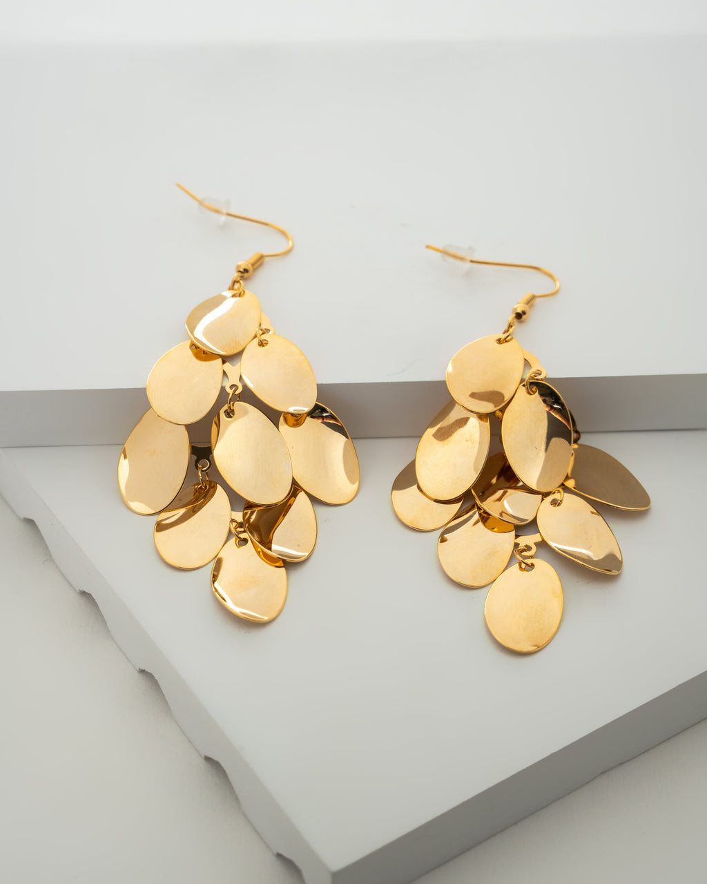 Chic Golden Dangle Cascade Earrings