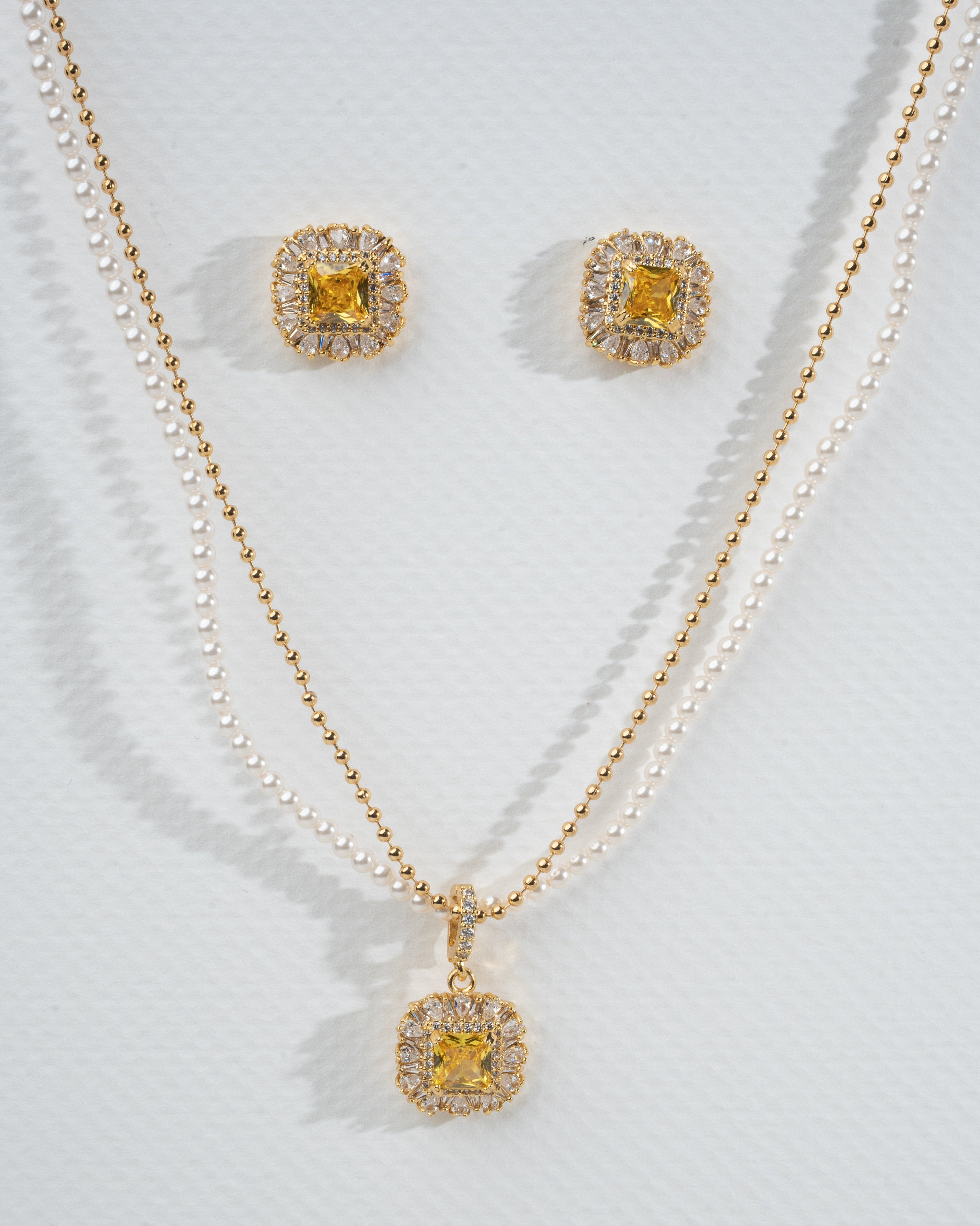 Exquisite Gold Sapphire and Pearl Necklace & Earring Set