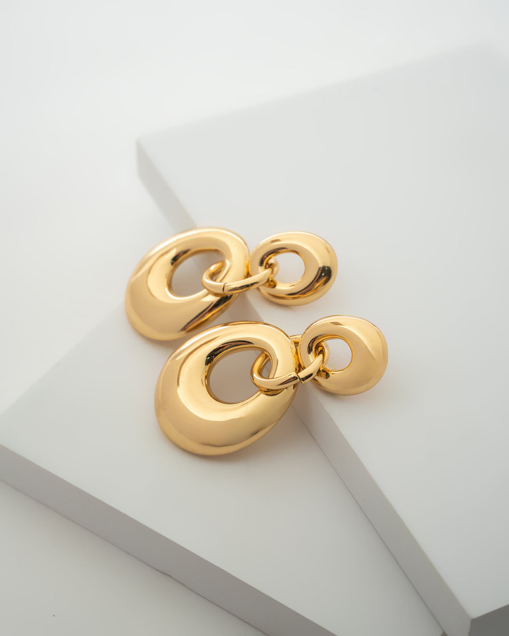 Elegant Gold Tone Link Earrings