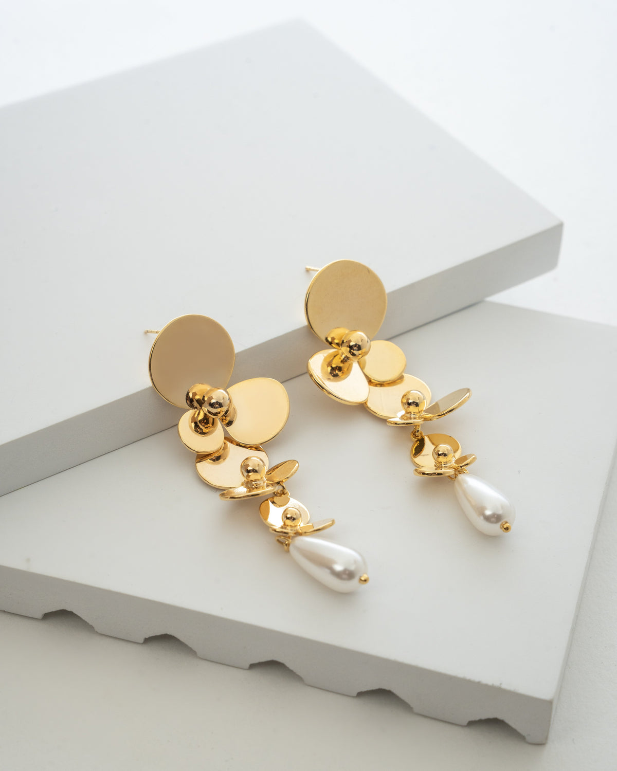 Elegant Gold Floral Pearl Drop Earrings