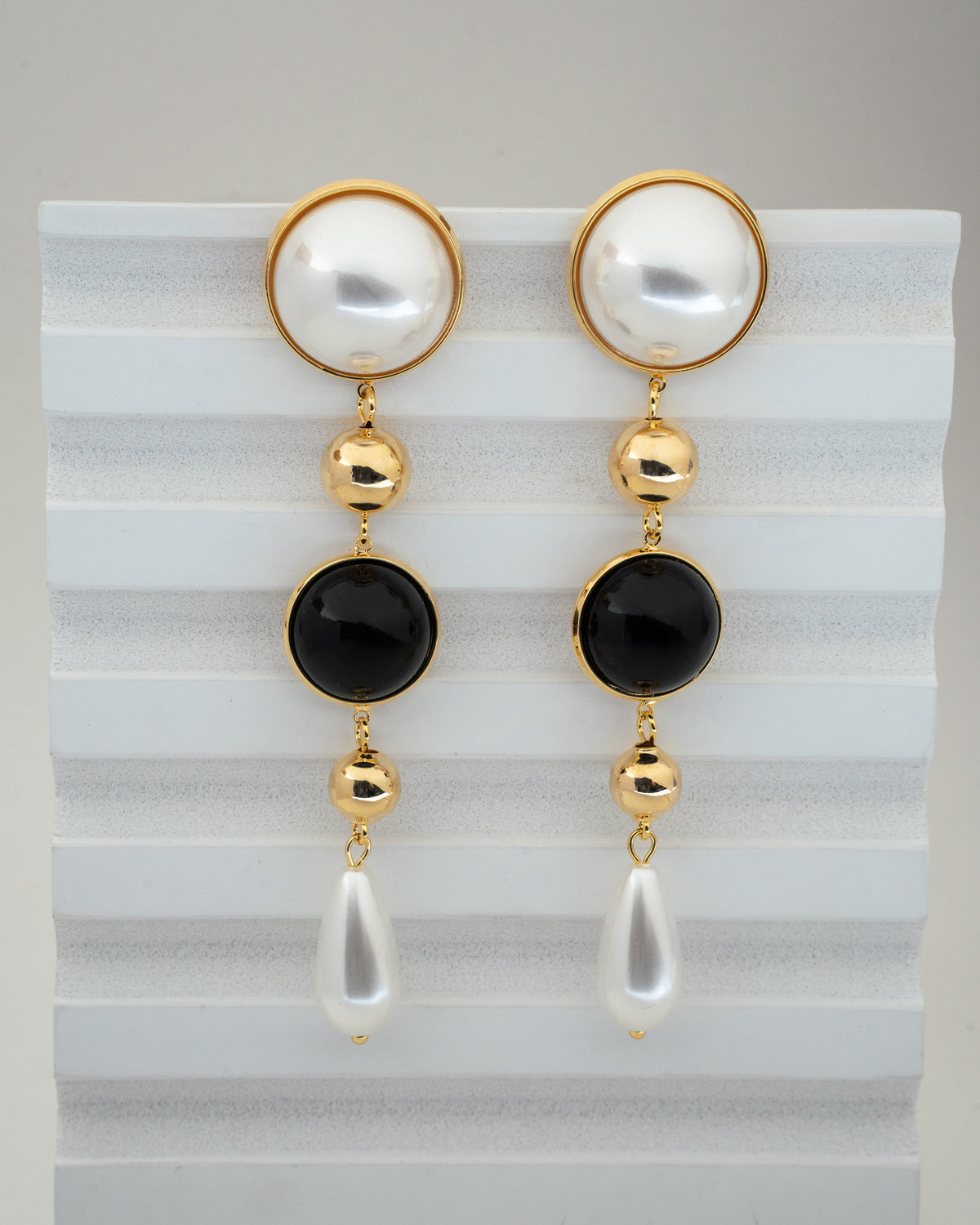 Elegant Dual-Tone Pearl and Gold Drop Earrings