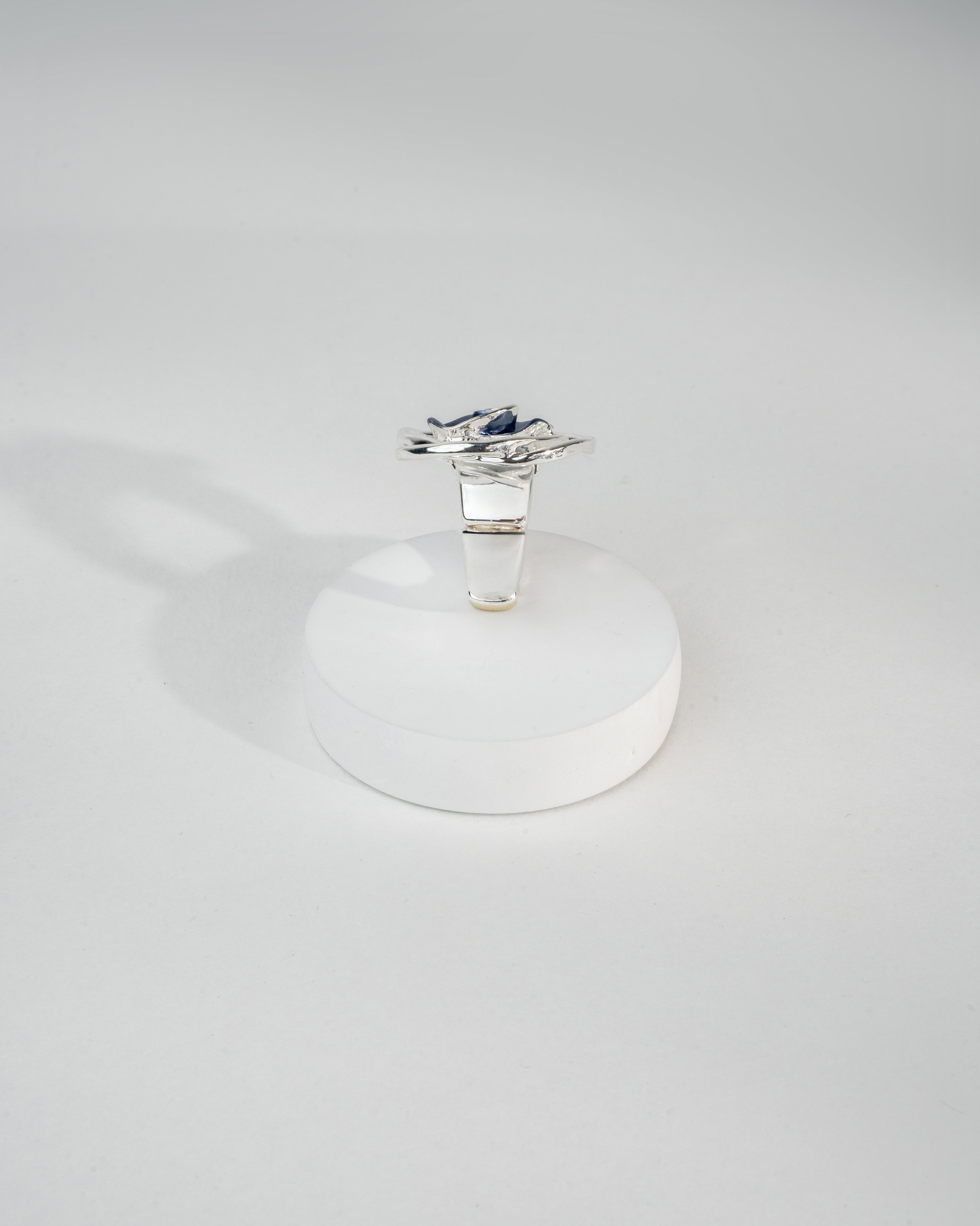 Elegant Silver Swirl Blue Gemstone Ring