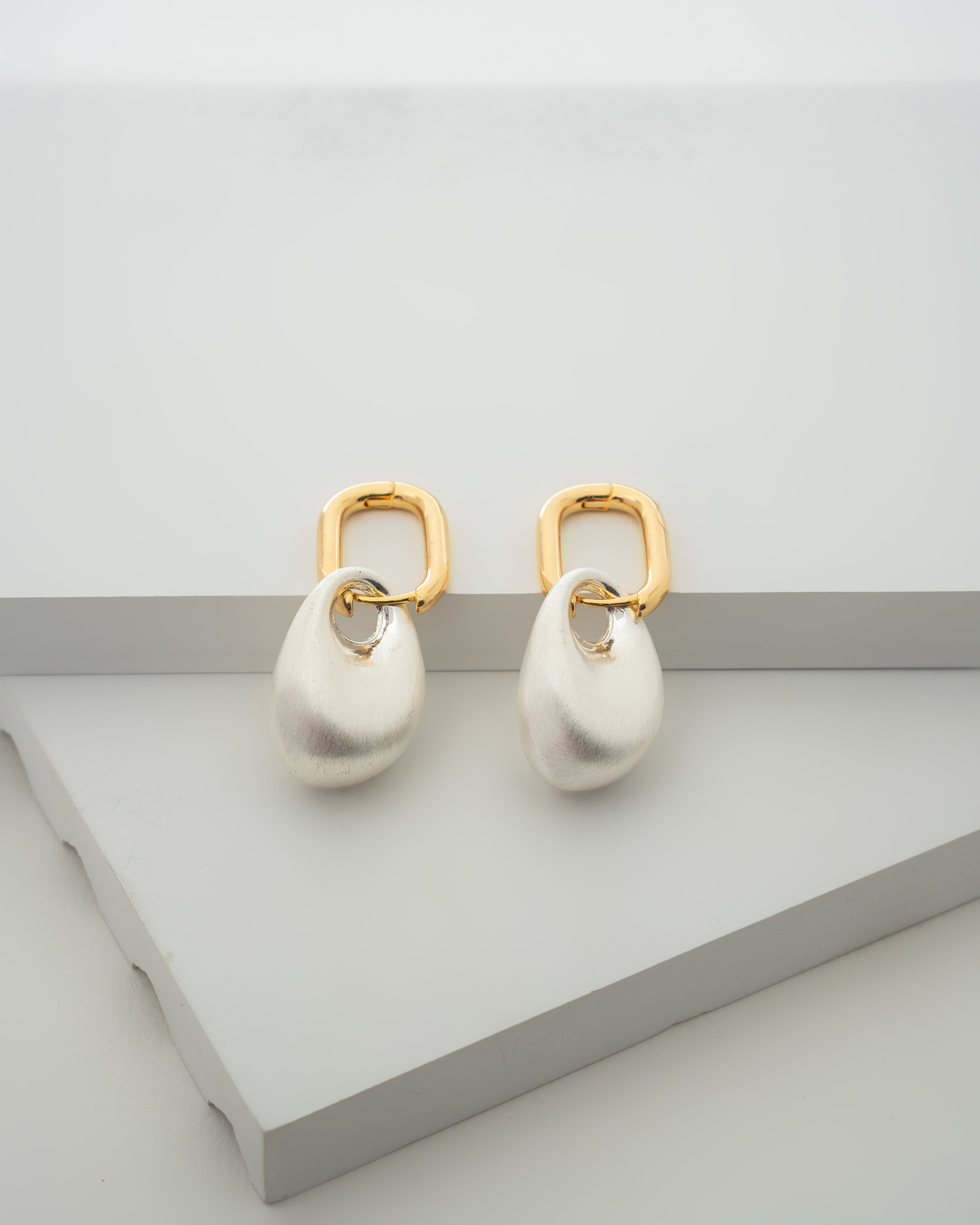 Elegant Dual-Tone Drop Earrings