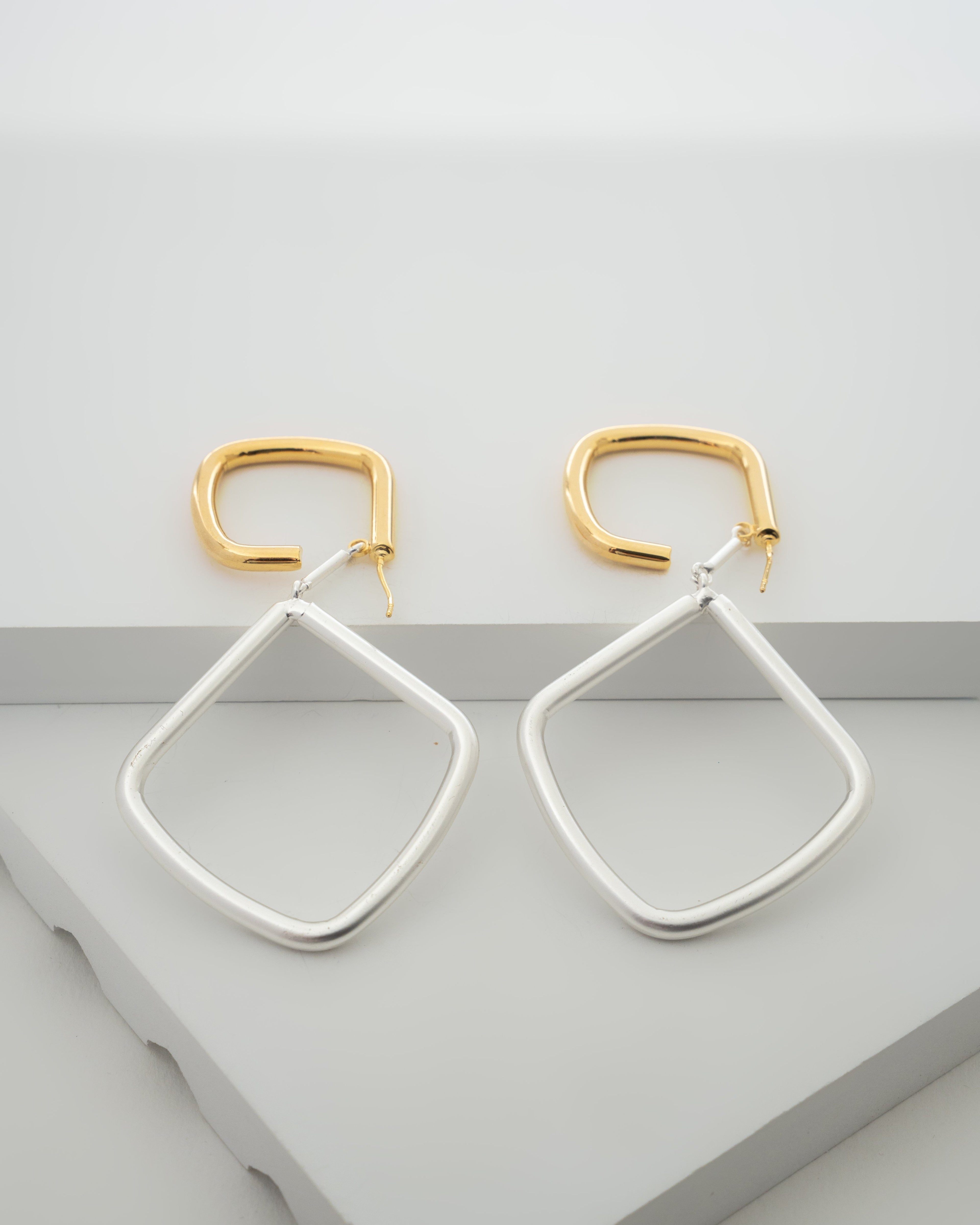 Elegant Two-Tone Geometric Dangle Earrings