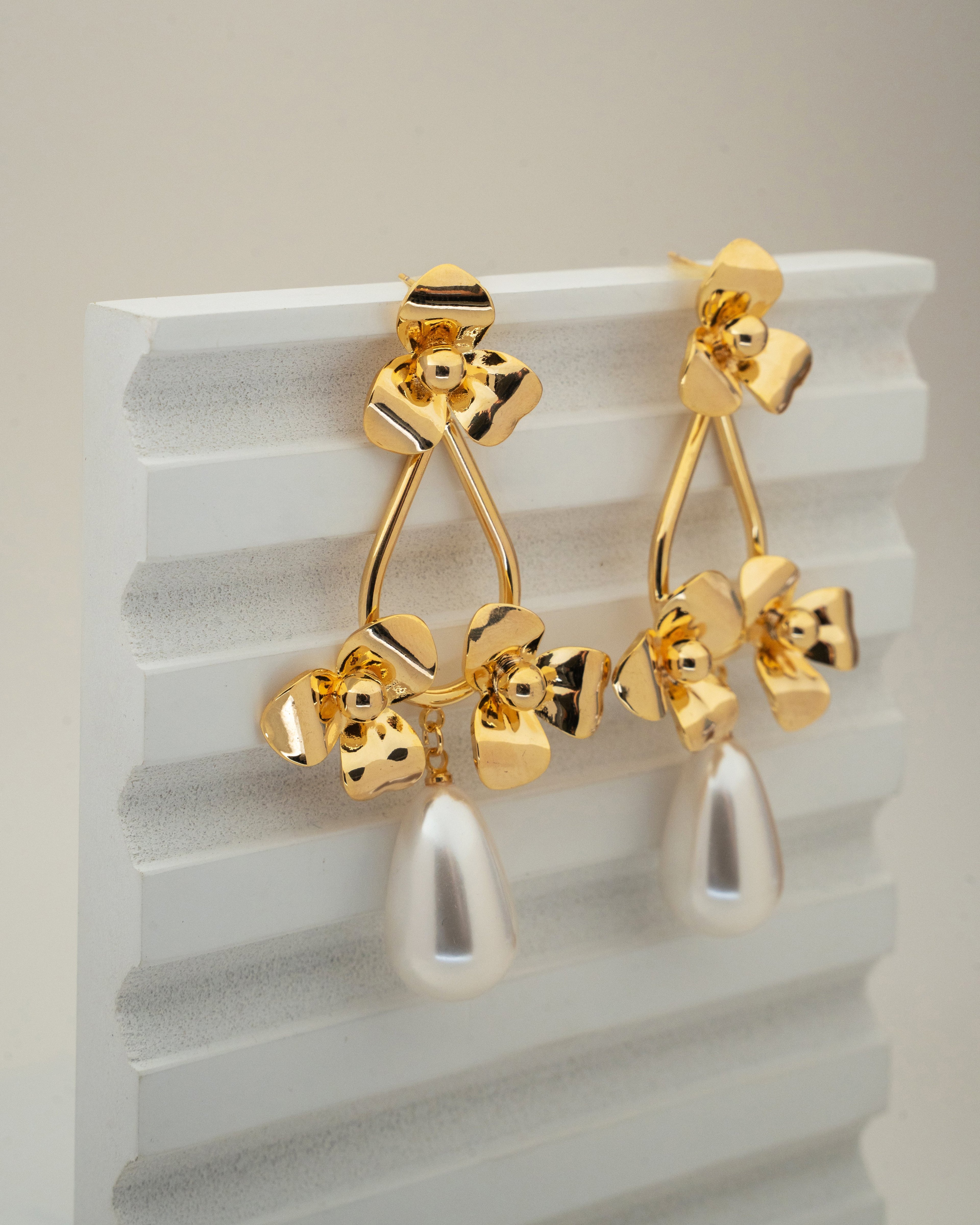 Elegant Gold Floral Pearl Drop Earrings