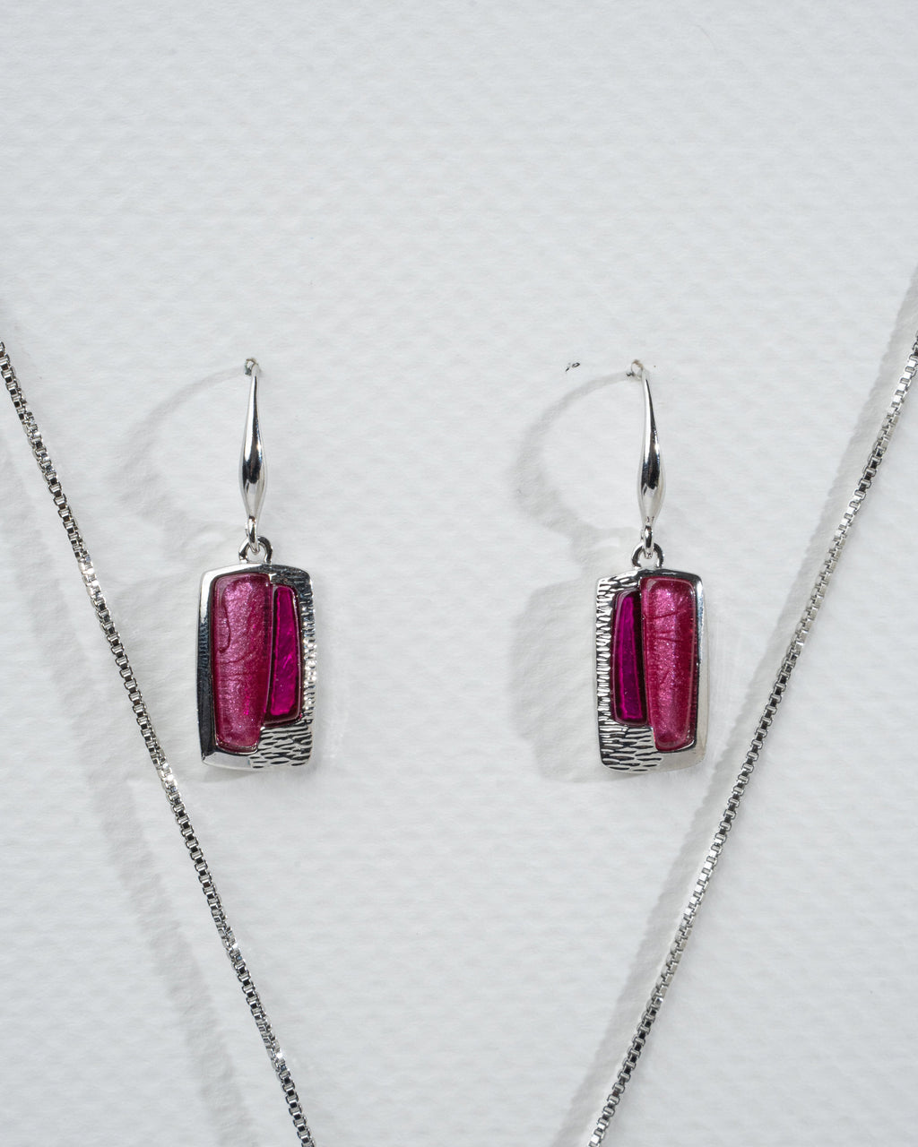 Elegant Pink Glass Textured Necklace and Earring Set